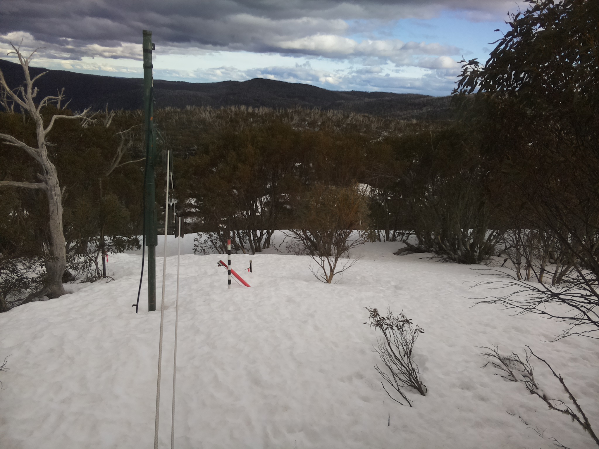 Bogong Web Cam 4:10pm Friday 12th of September 2025