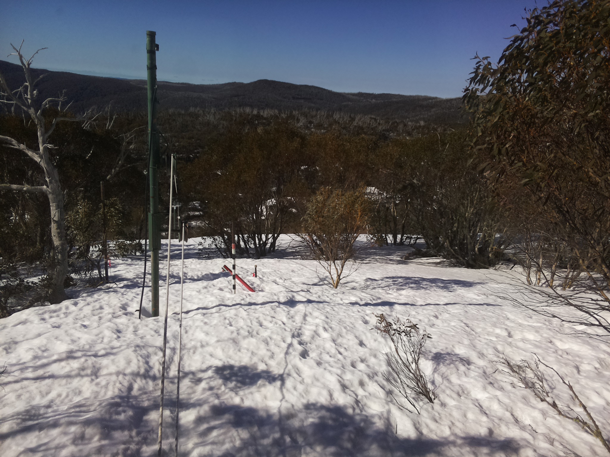 Bogong Web Cam 9:20am Saturday 13th of September 2025