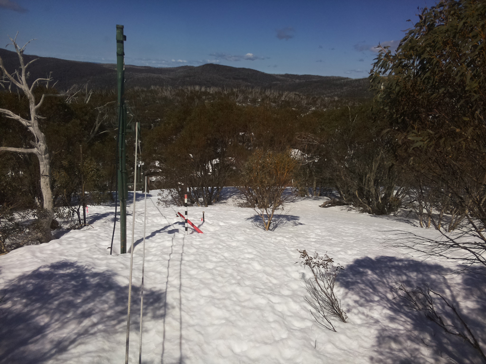 Bogong Web Cam 12:20pm Saturday 13th of September 2025