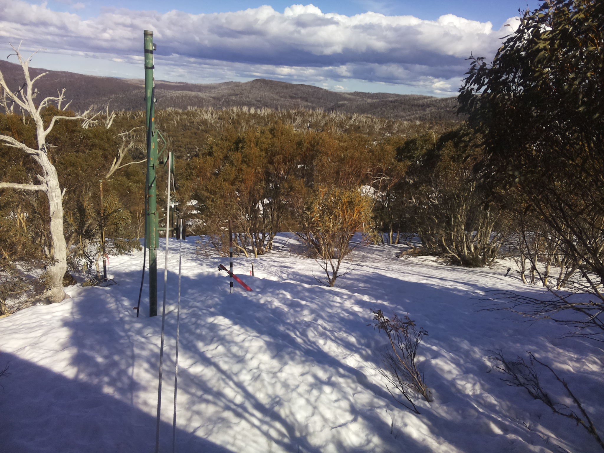 Bogong Web Cam 3:20pm Saturday 13th of September 2025
