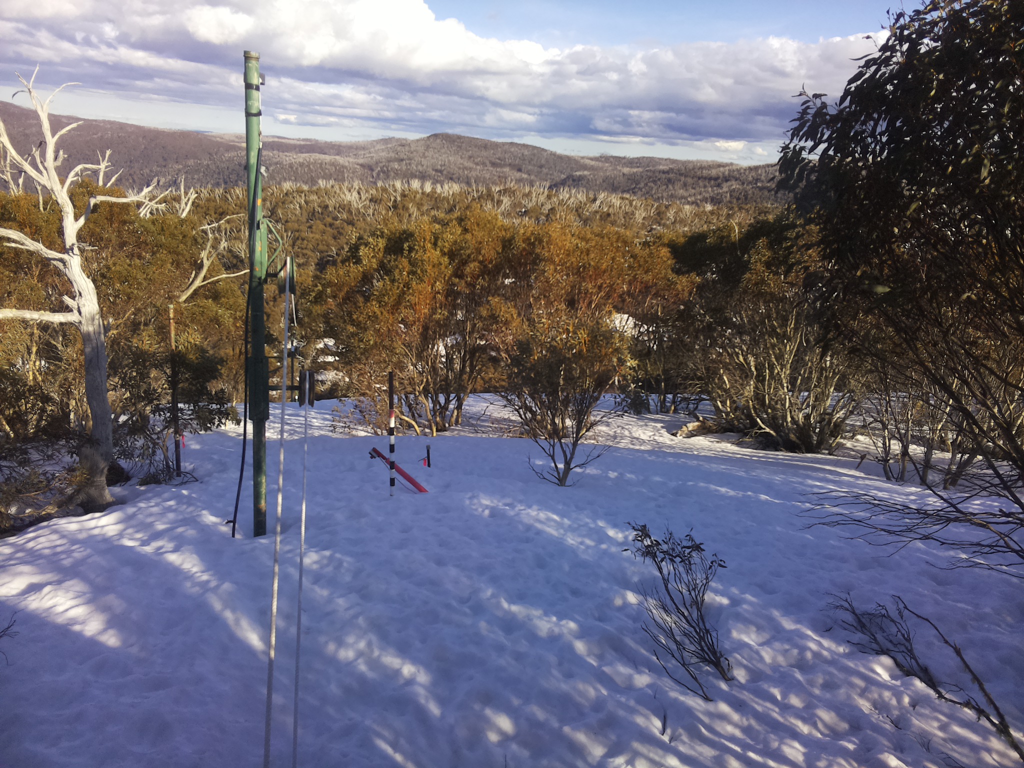 Bogong Web Cam 4:10pm Saturday 13th of September 2025