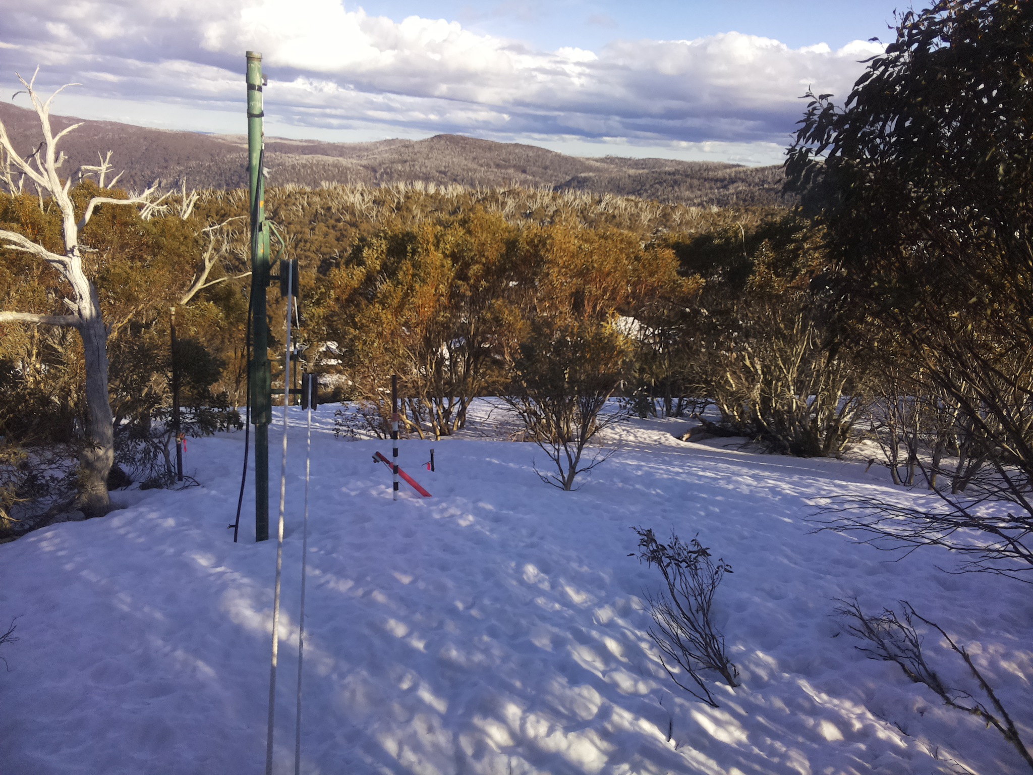 Bogong Web Cam 4:20pm Saturday 13th of September 2025