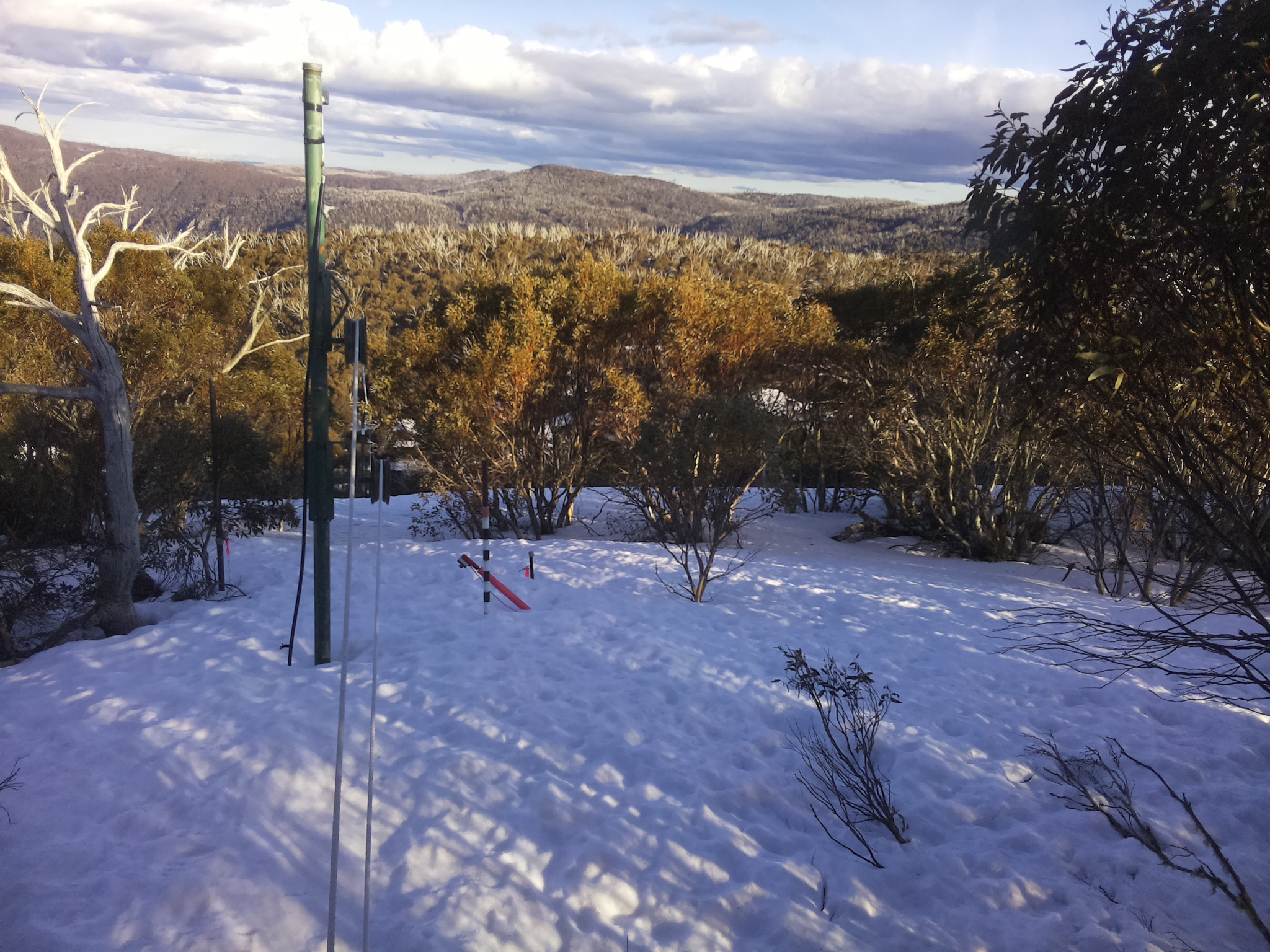 Bogong Web Cam 4:40pm Saturday 13th of September 2025