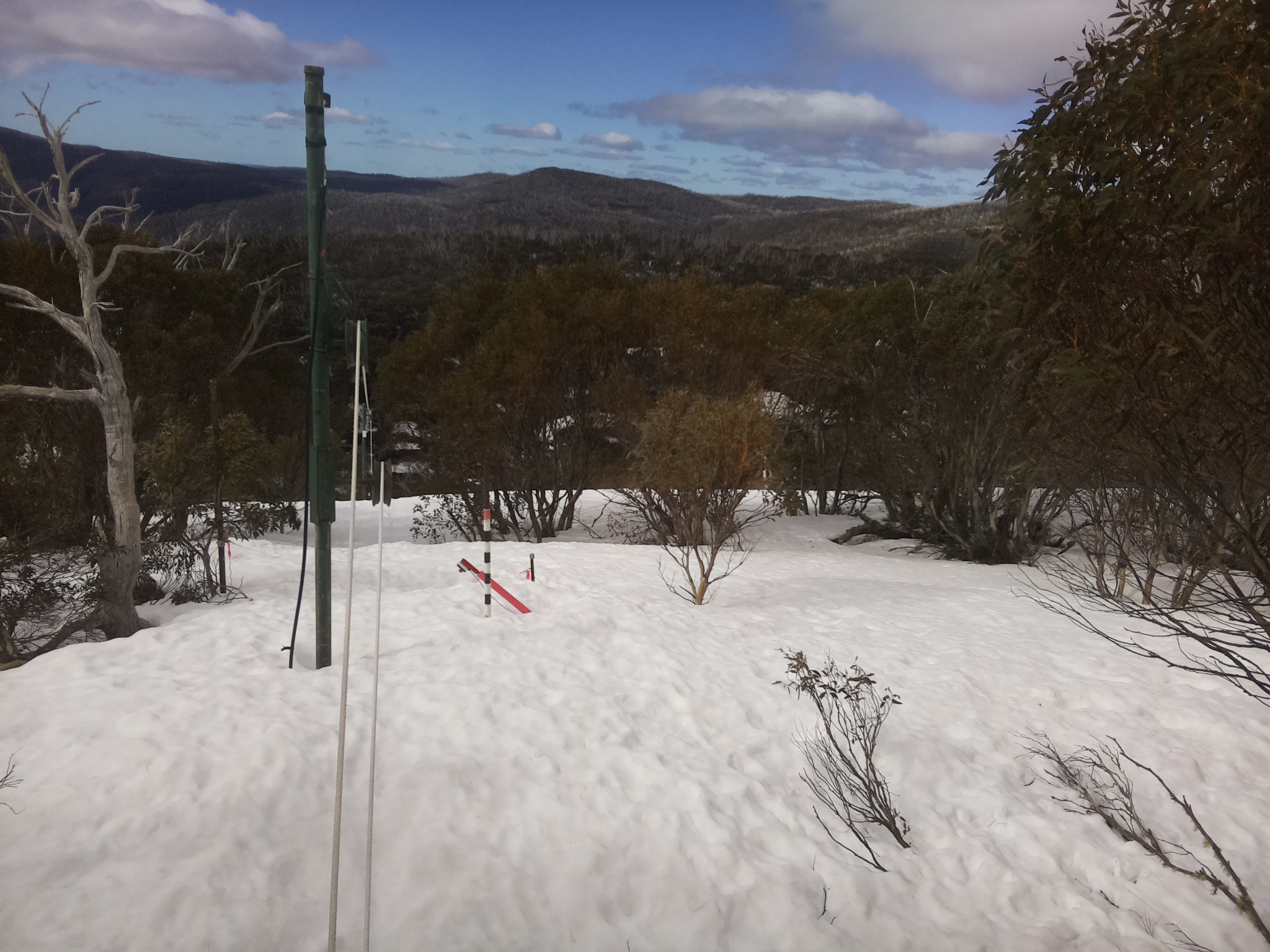 Bogong Web Cam 9:40am Sunday 14th of September 2025