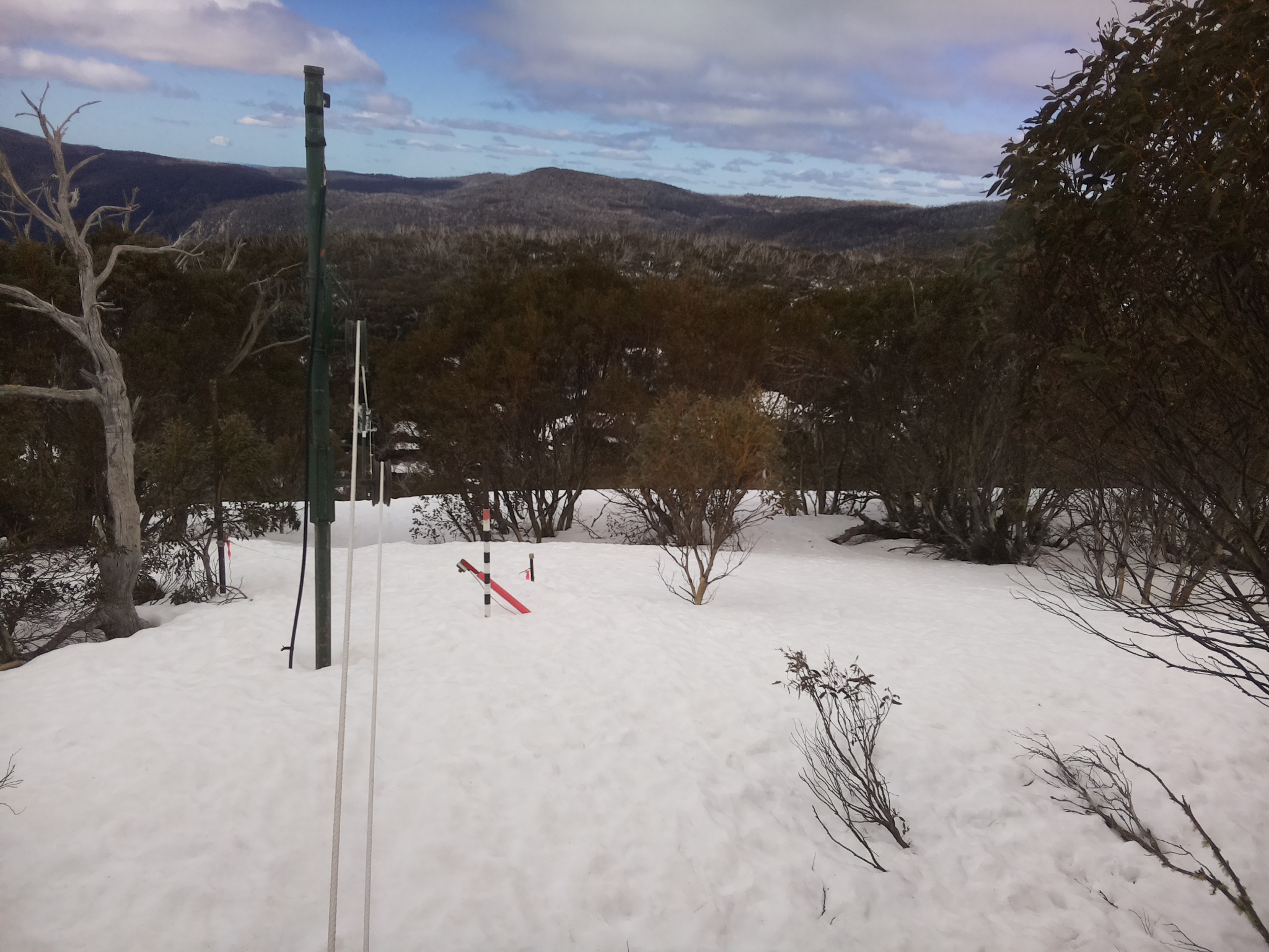 Bogong Web Cam 9:50am Sunday 14th of September 2025