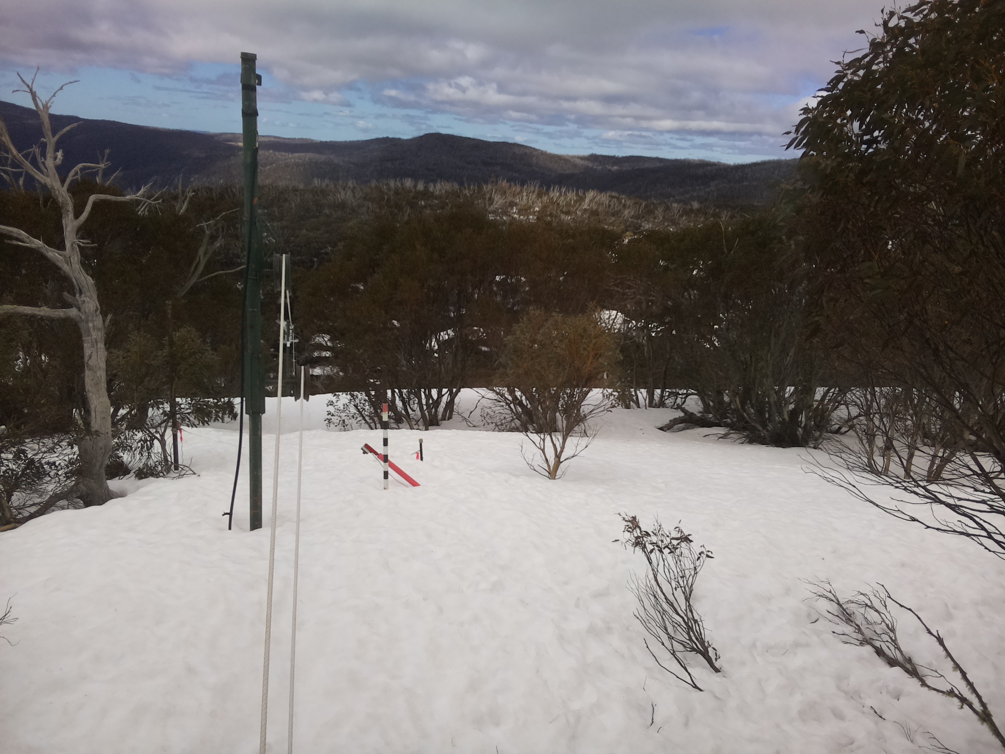 Bogong Web Cam 10:20am Sunday 14th of September 2025