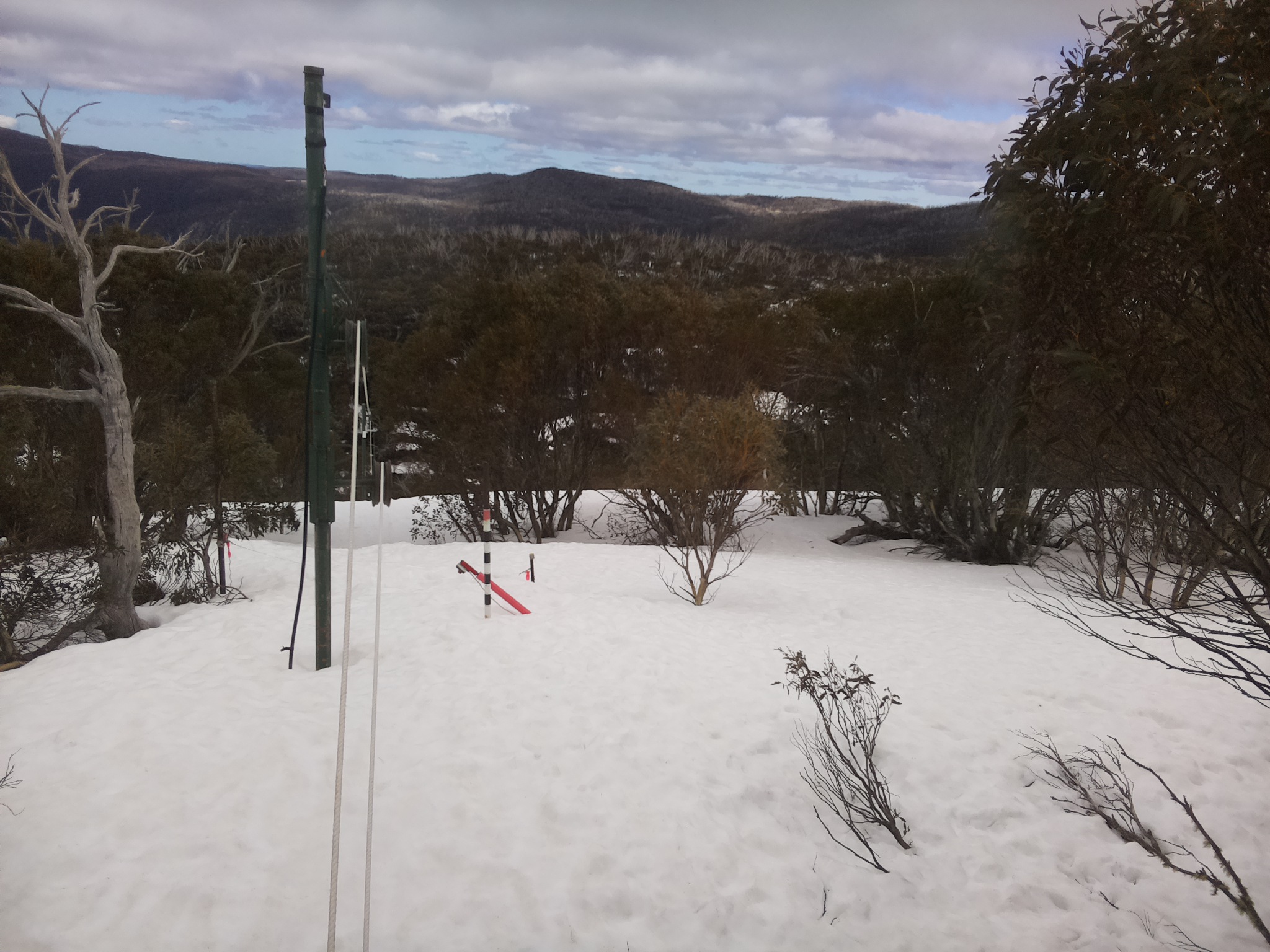 Bogong Web Cam 10:30am Sunday 14th of September 2025