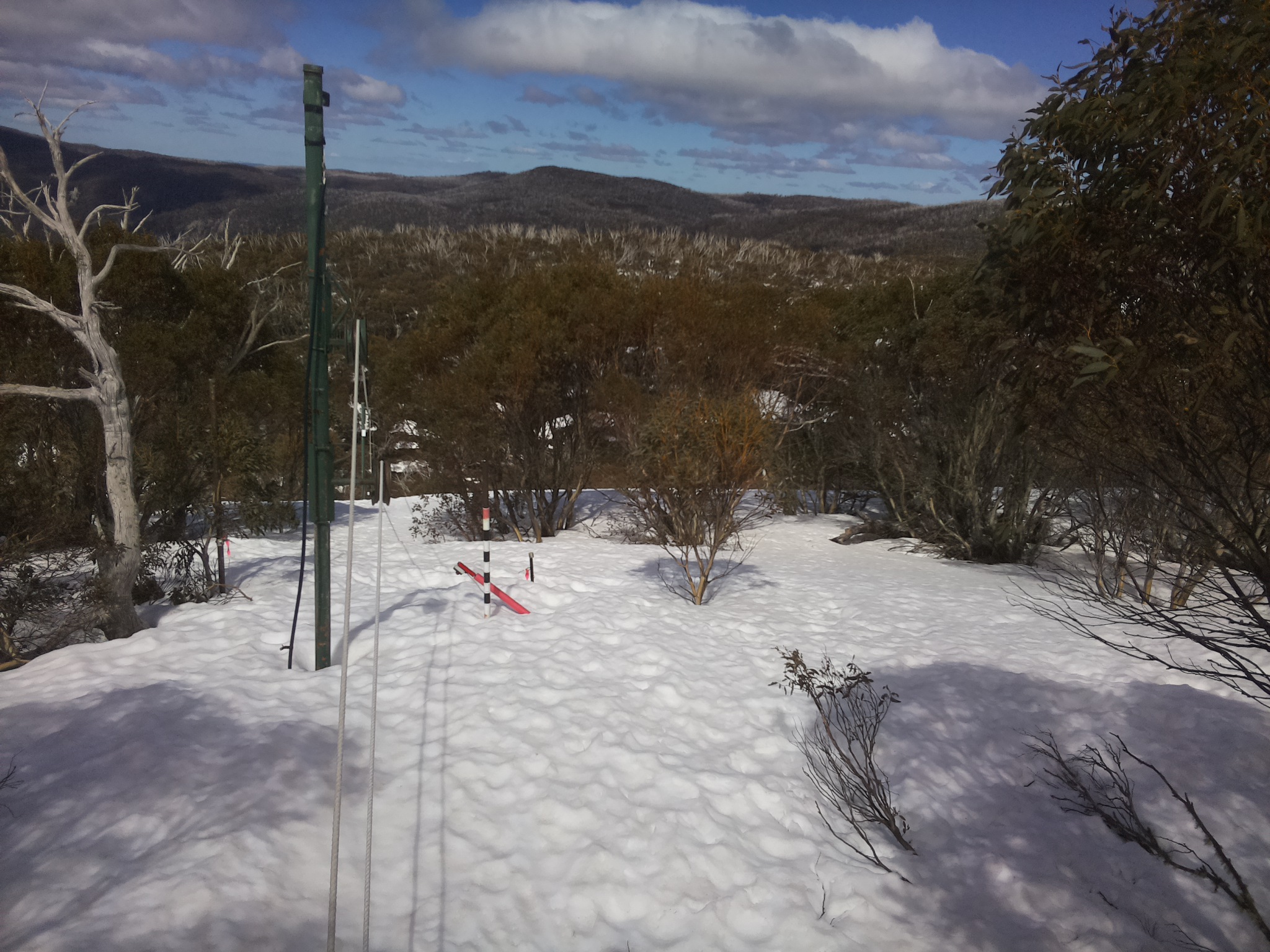 Bogong Web Cam 12:40pm Sunday 14th of September 2025