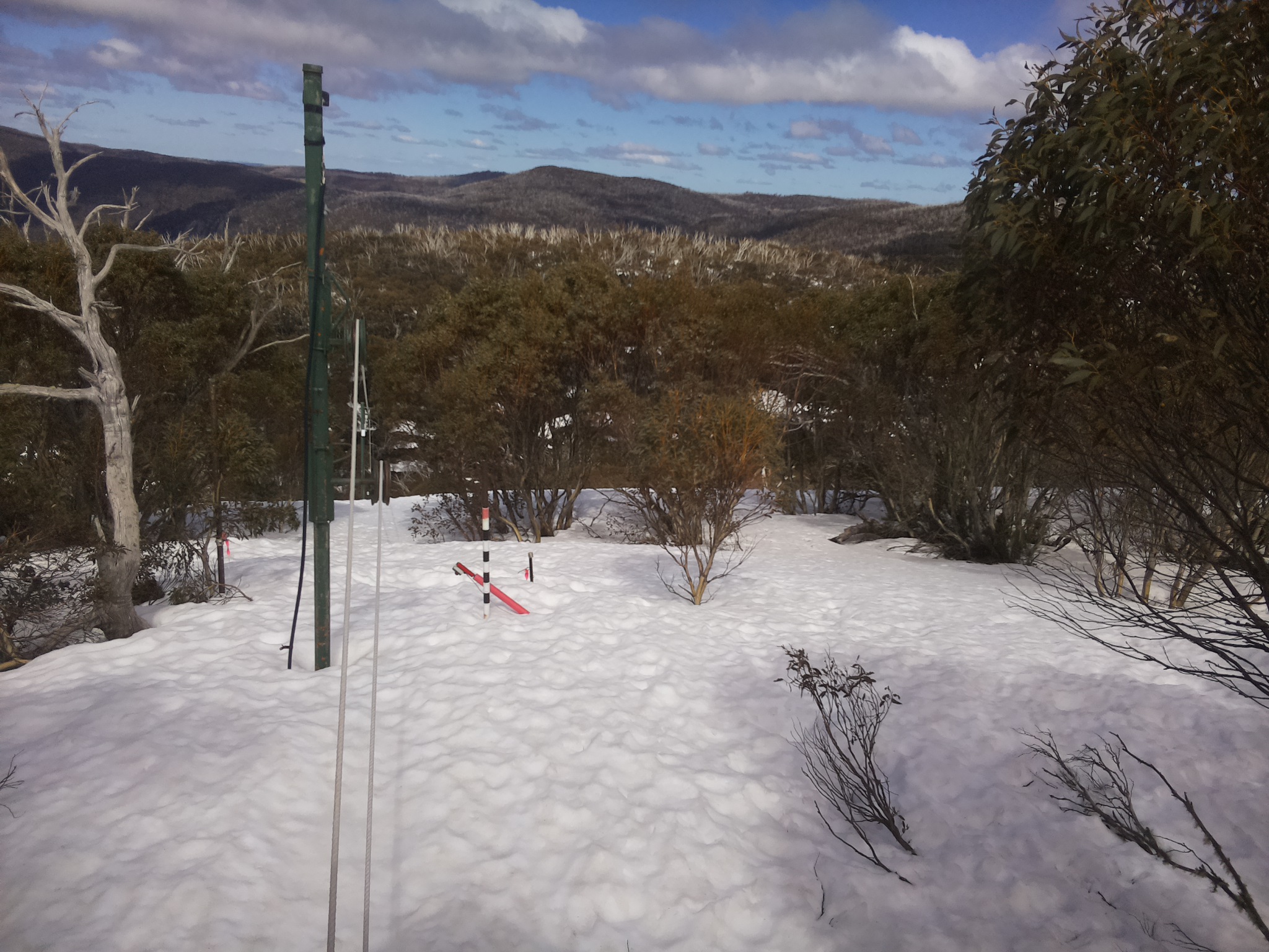 Bogong Web Cam 1:10pm Sunday 14th of September 2025