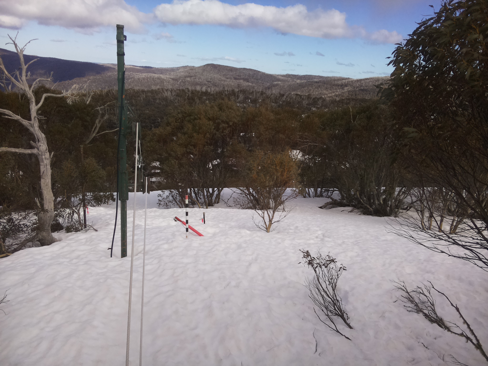 Bogong Web Cam 2:40pm Sunday 14th of September 2025