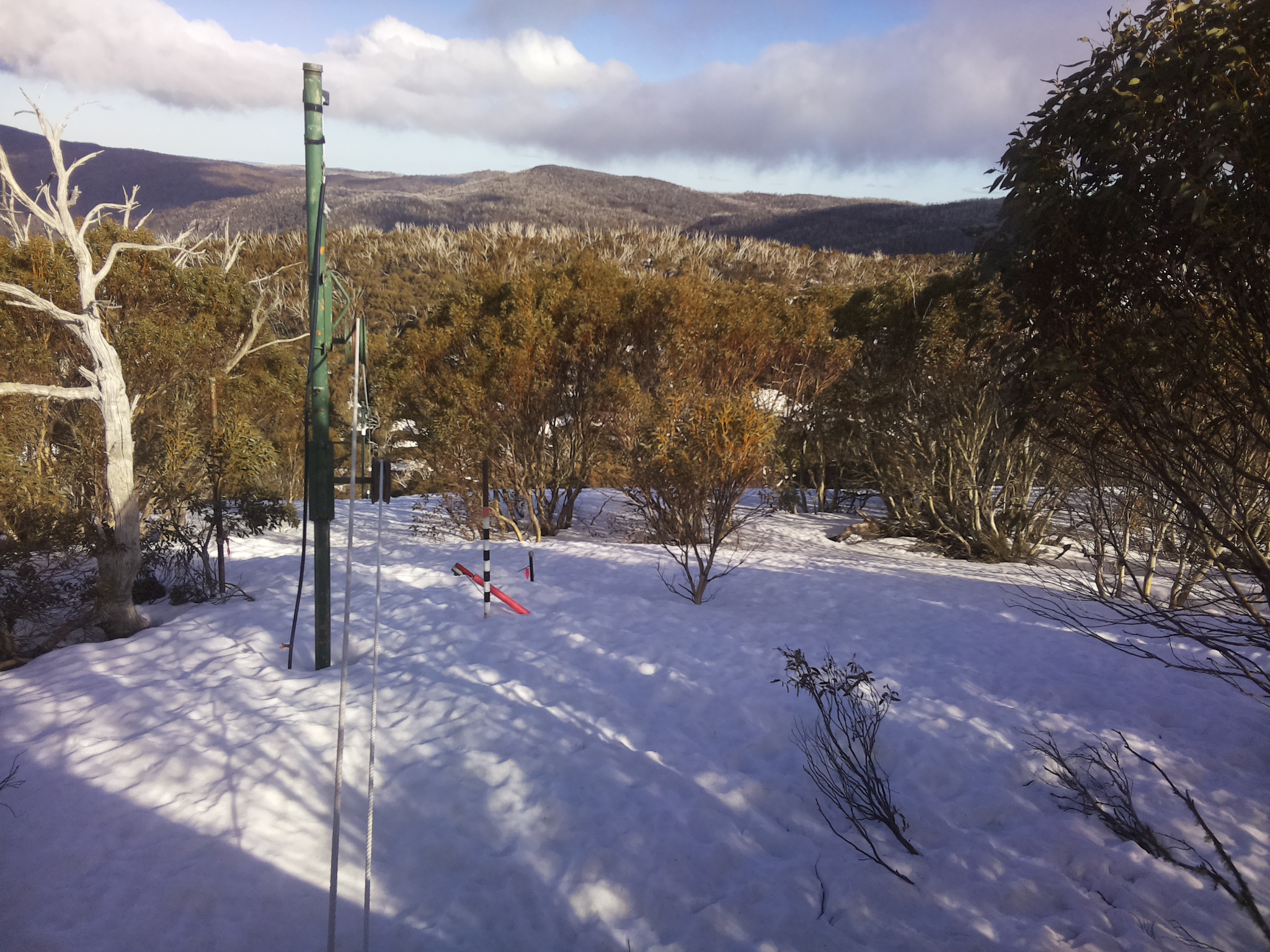 Bogong Web Cam 3:50pm Sunday 14th of September 2025