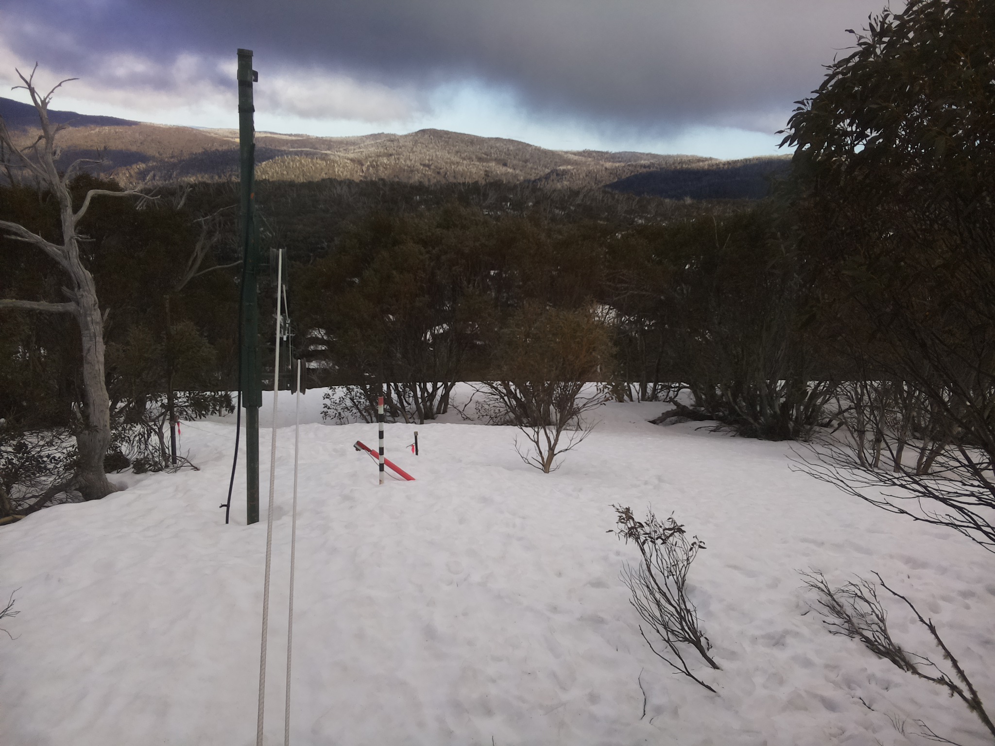 Bogong Web Cam 4:10pm Sunday 14th of September 2025