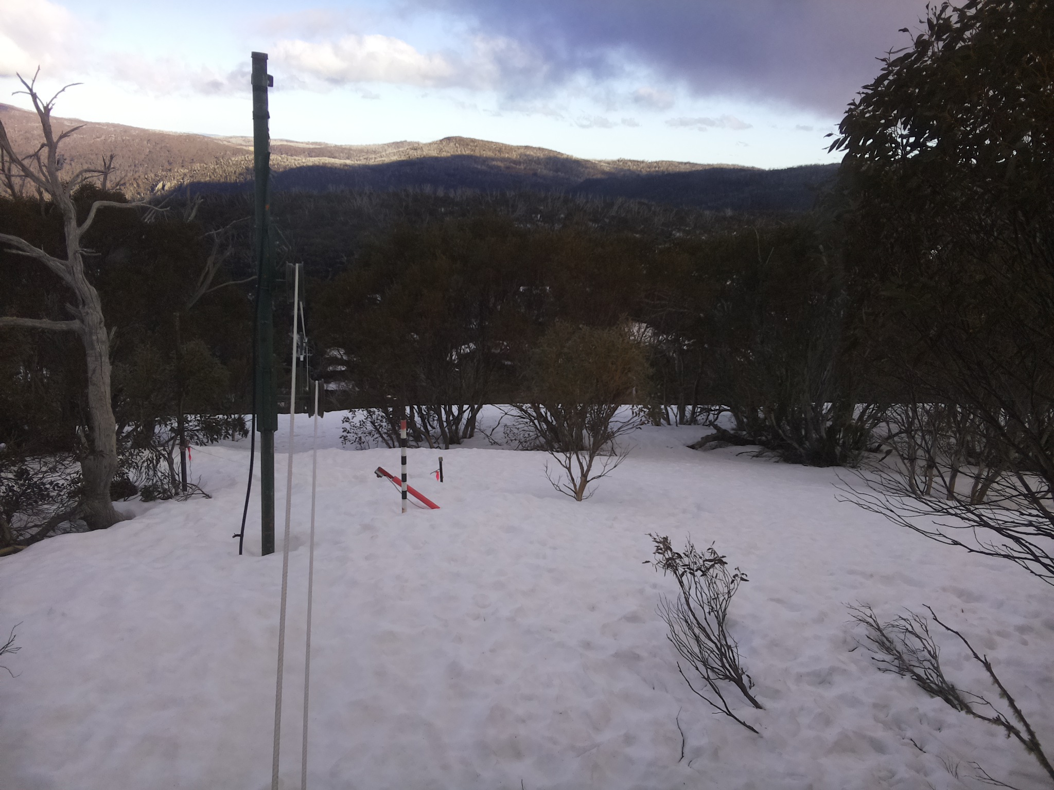 Bogong Web Cam 4:20pm Sunday 14th of September 2025