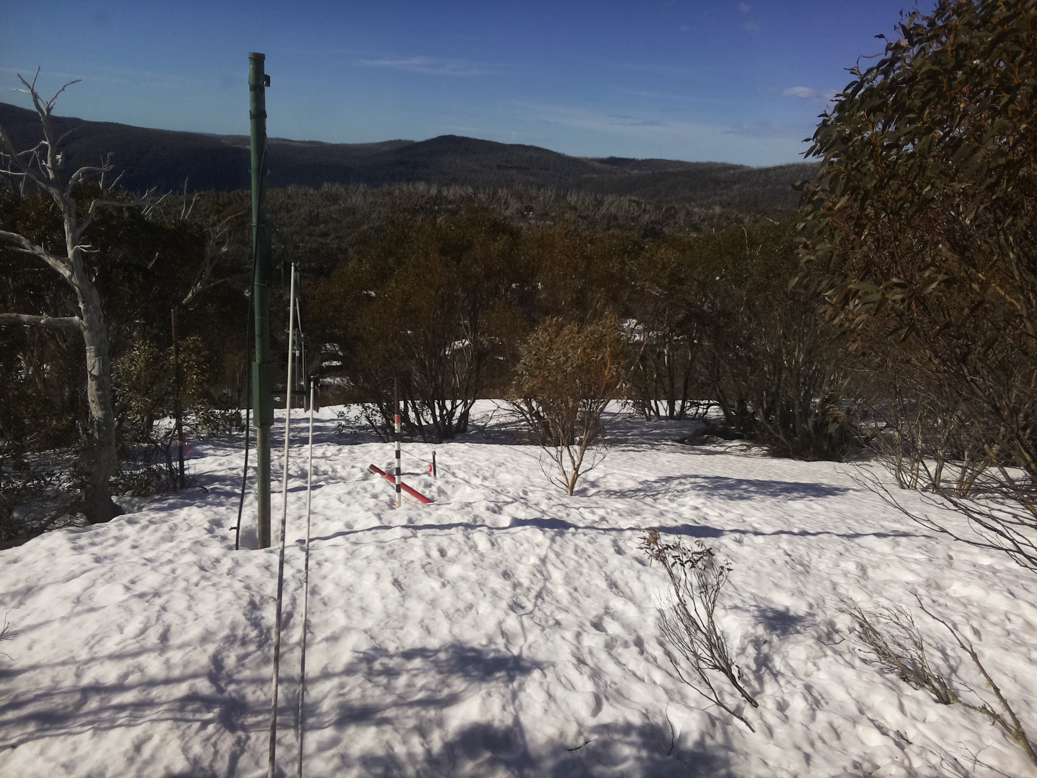 Bogong Web Cam 9:00am Monday 15th of September 2025