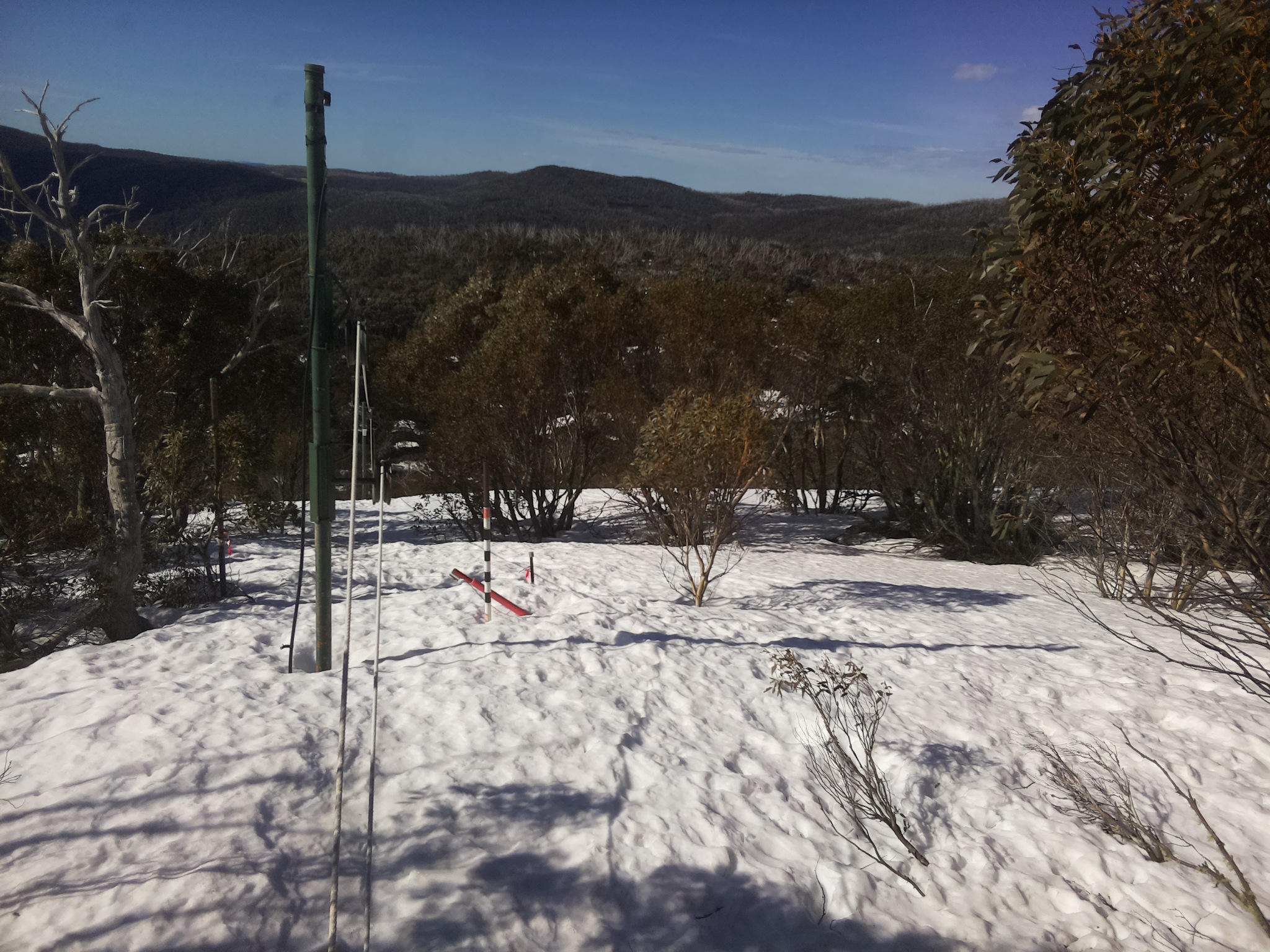 Bogong Web Cam 9:10am Monday 15th of September 2025