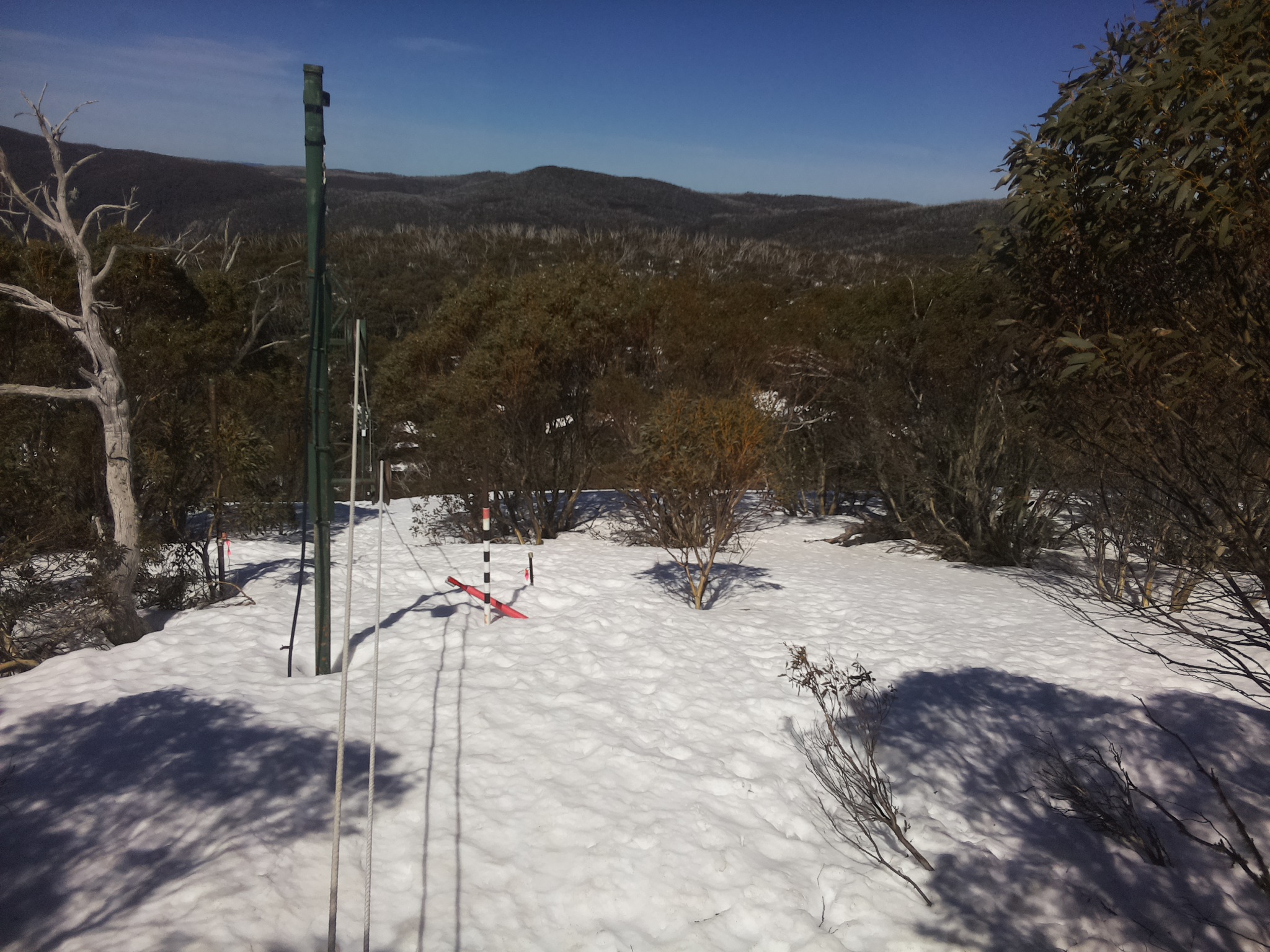 Bogong Web Cam 12:30pm Monday 15th of September 2025