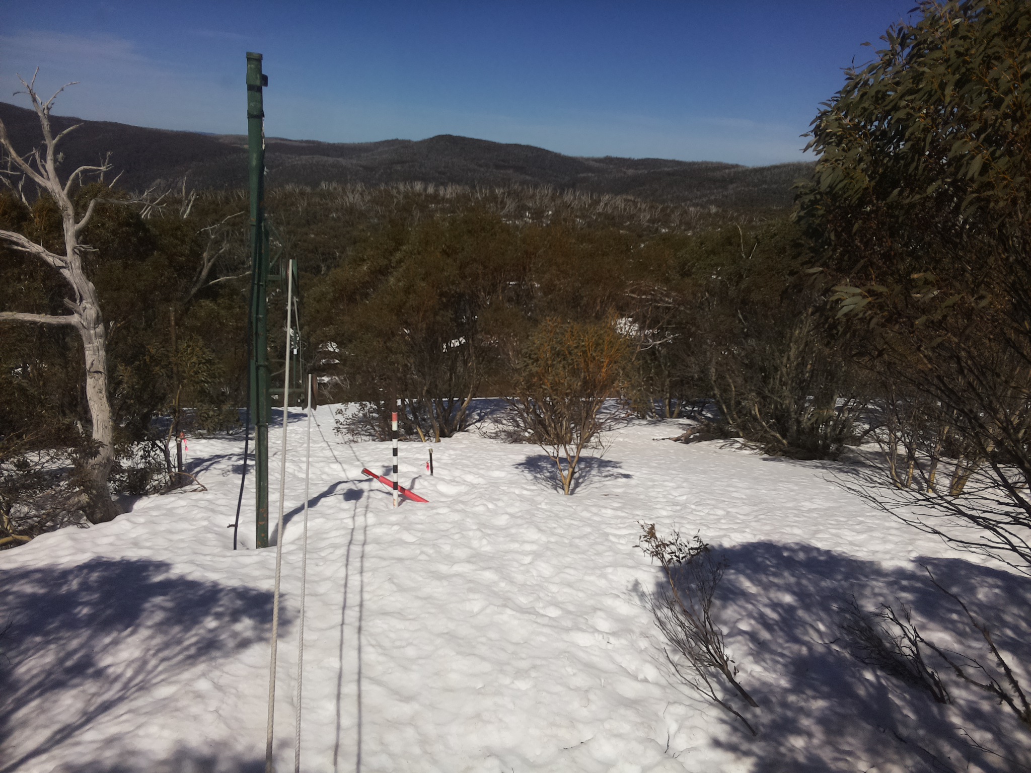 Bogong Web Cam 12:40pm Monday 15th of September 2025