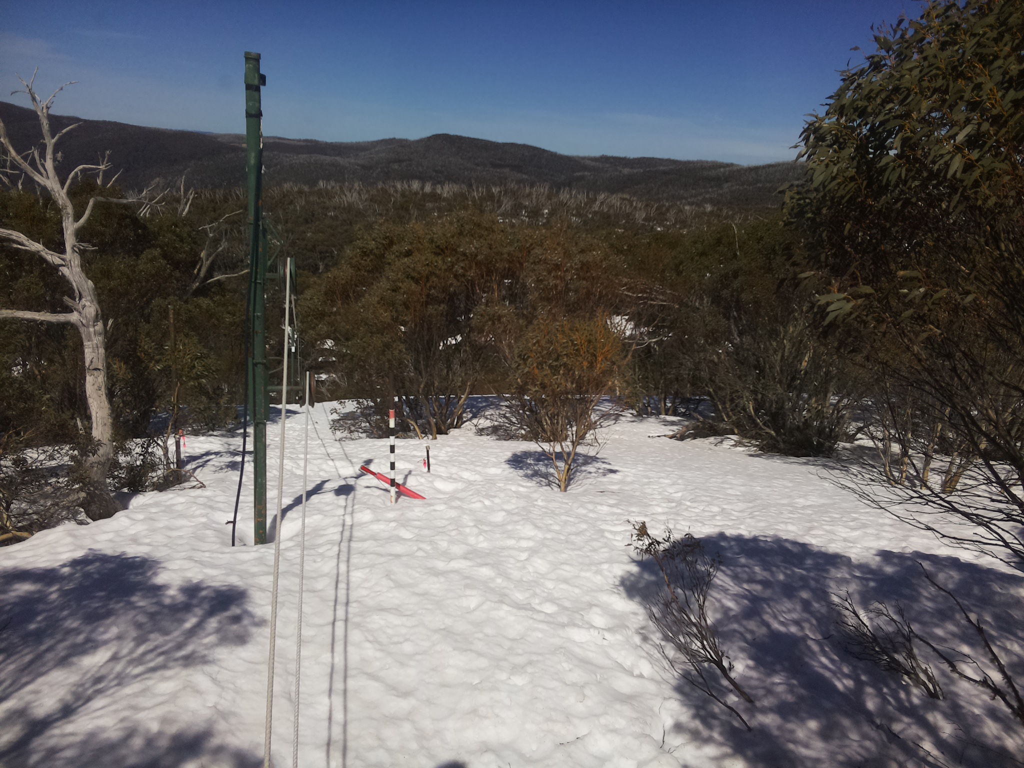 Bogong Web Cam 12:50pm Monday 15th of September 2025