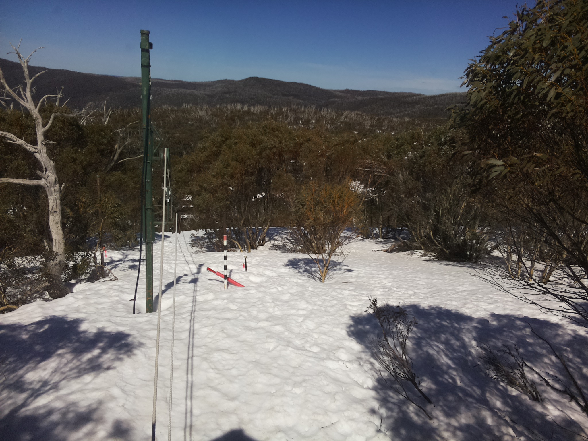 Bogong Web Cam 1:00pm Monday 15th of September 2025