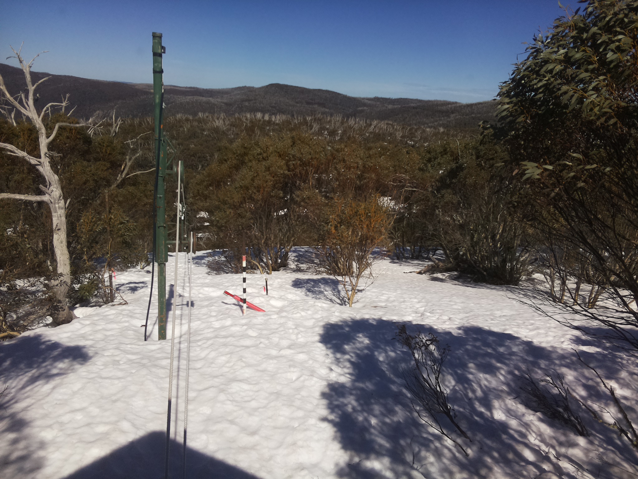 Bogong Web Cam 1:40pm Monday 15th of September 2025