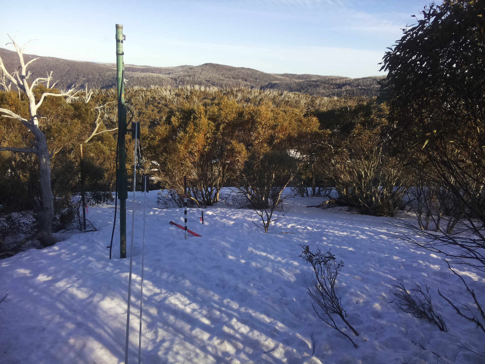 Bogong Web Cam 4:40pm Monday 15th of September 2025