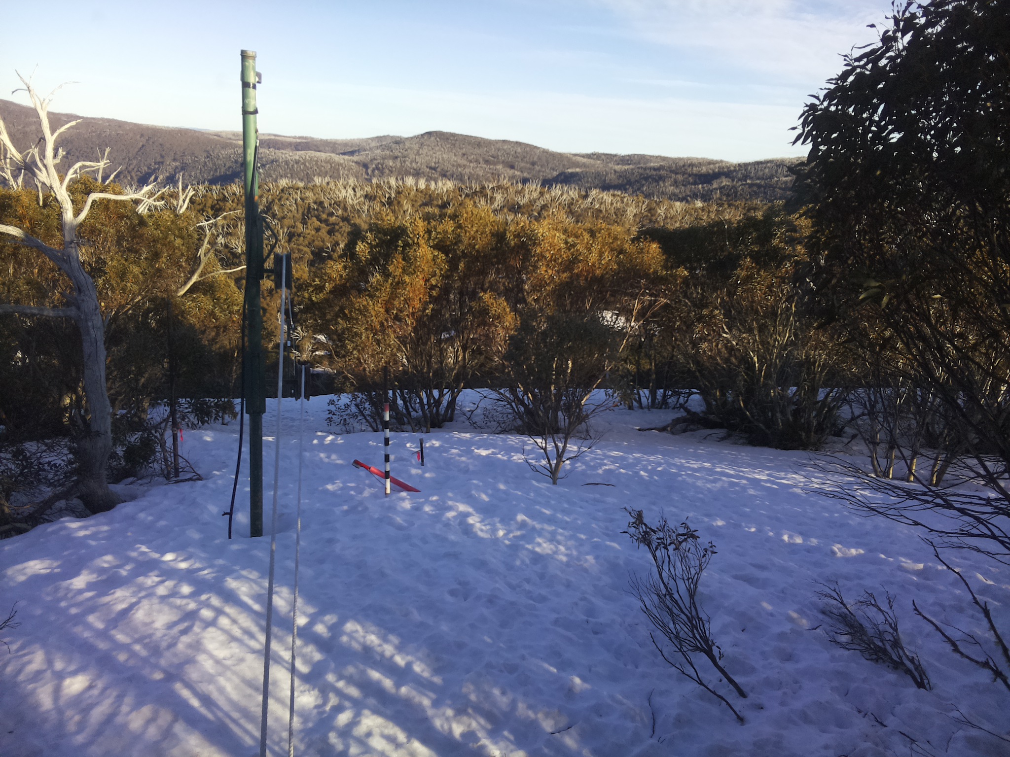 Bogong Web Cam 4:50pm Monday 15th of September 2025