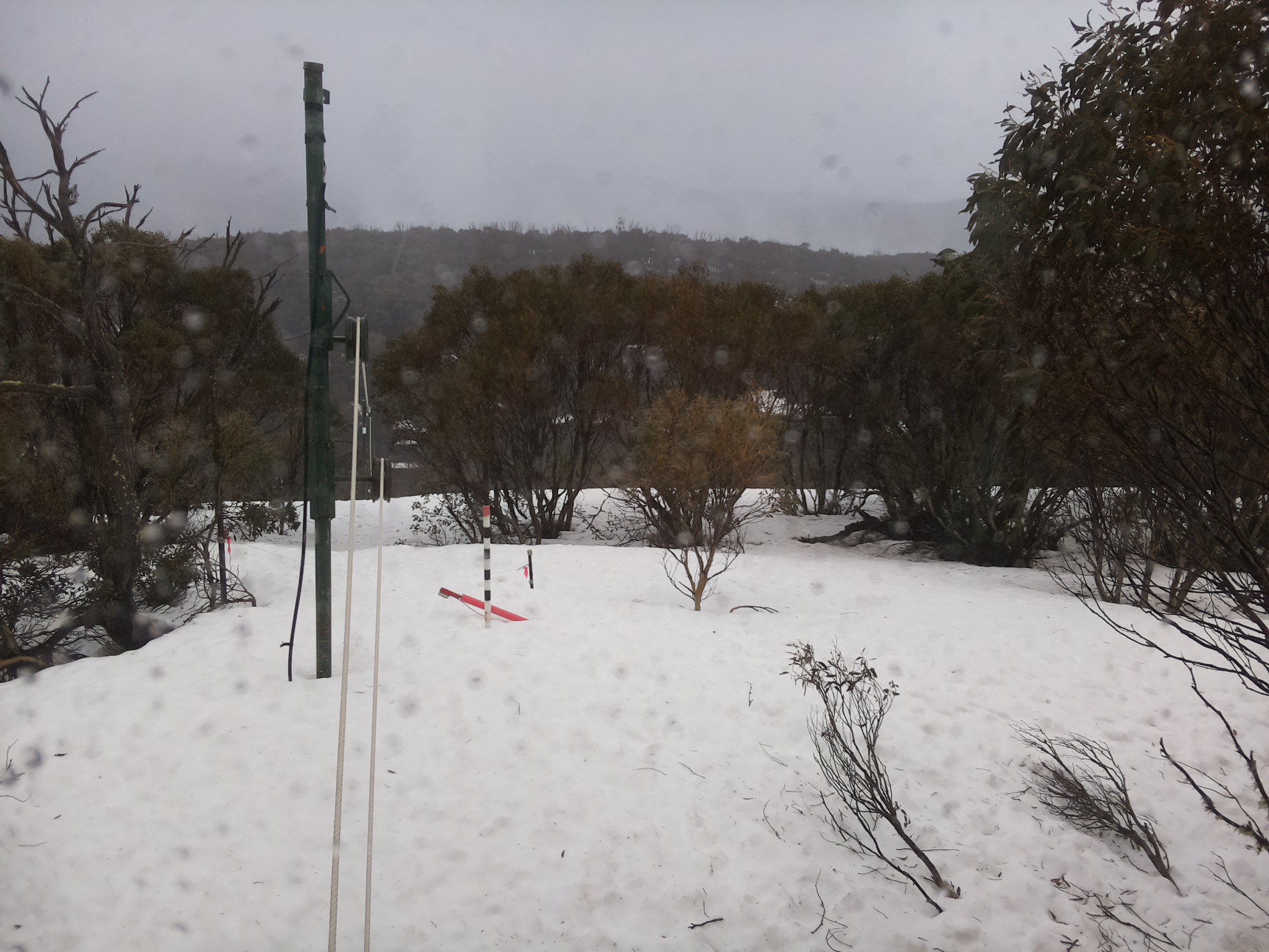 Bogong Web Cam 3:40pm Tuesday 16th of September 2025