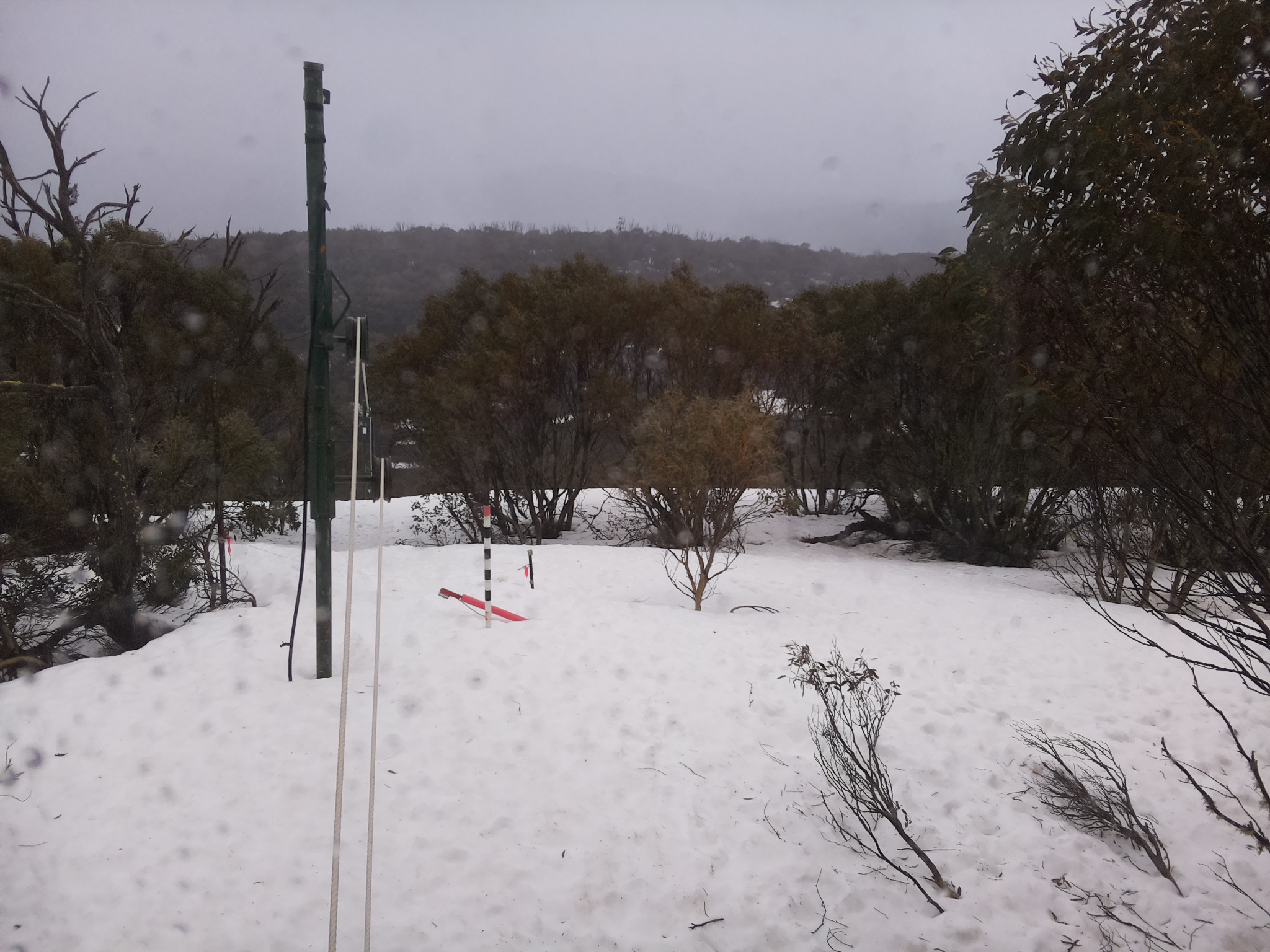 Bogong Web Cam 4:40pm Tuesday 16th of September 2025