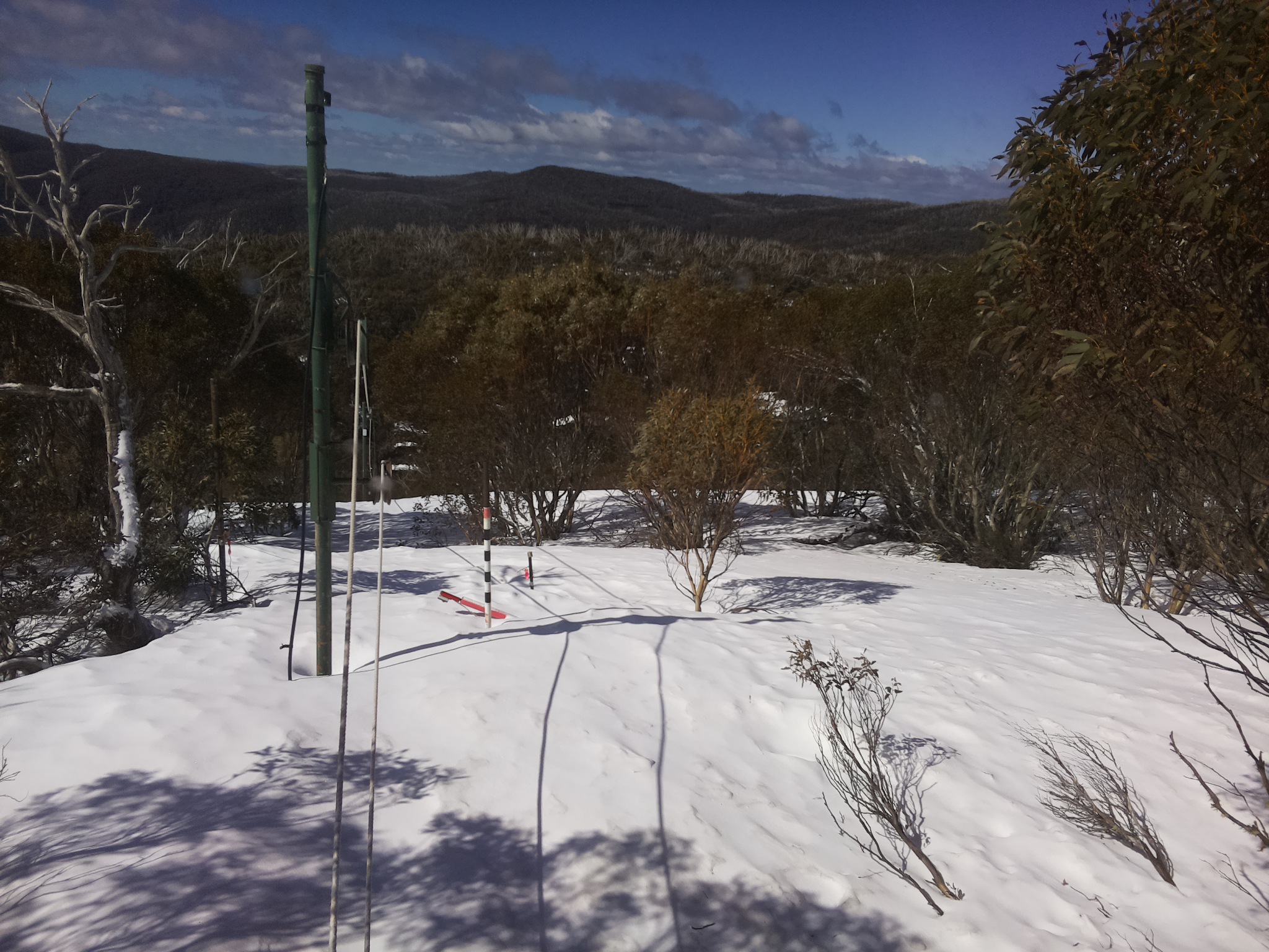Bogong Web Cam 10:20am Wednesday 17th of September 2025