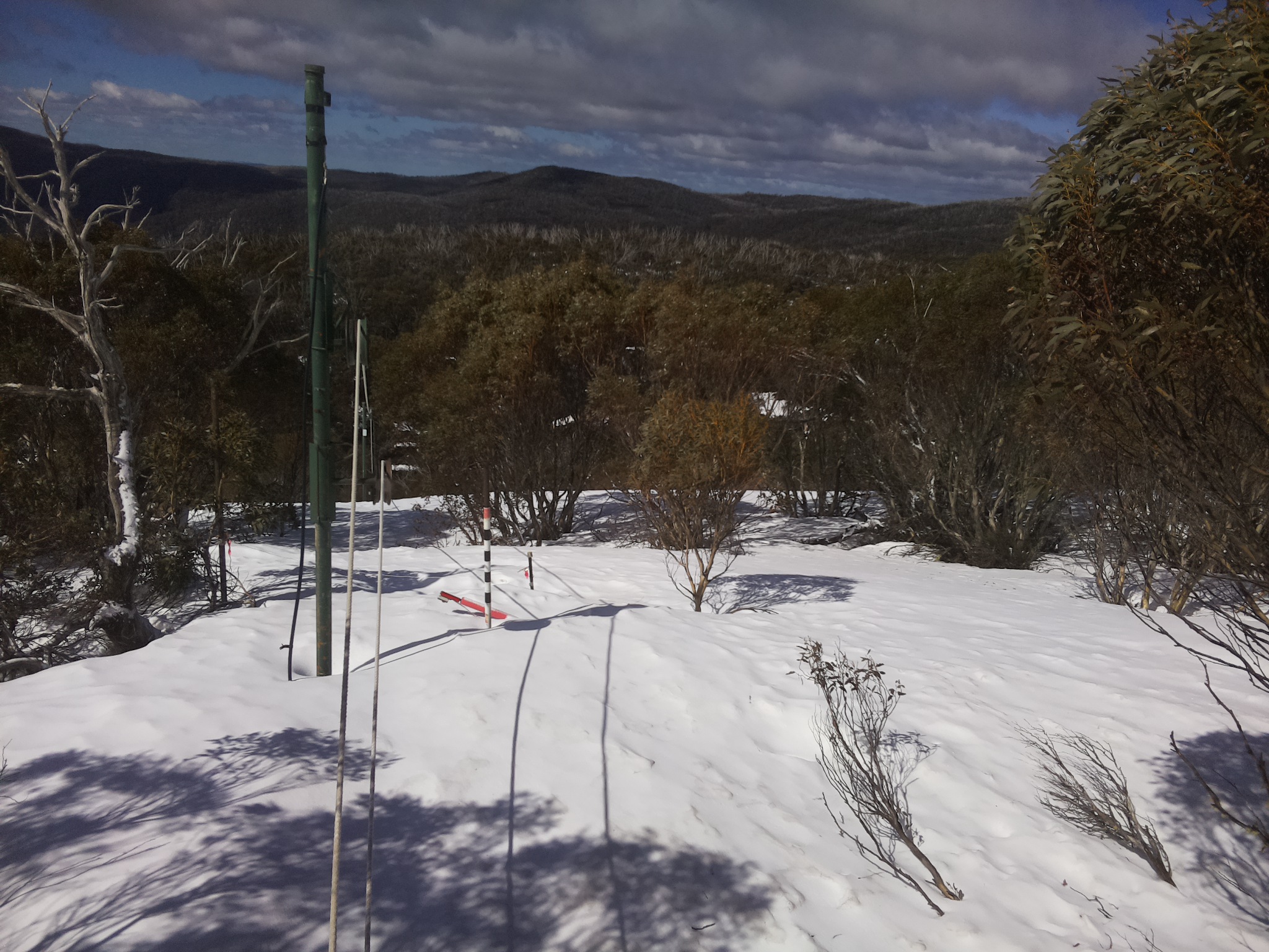 Bogong Web Cam 10:50am Wednesday 17th of September 2025