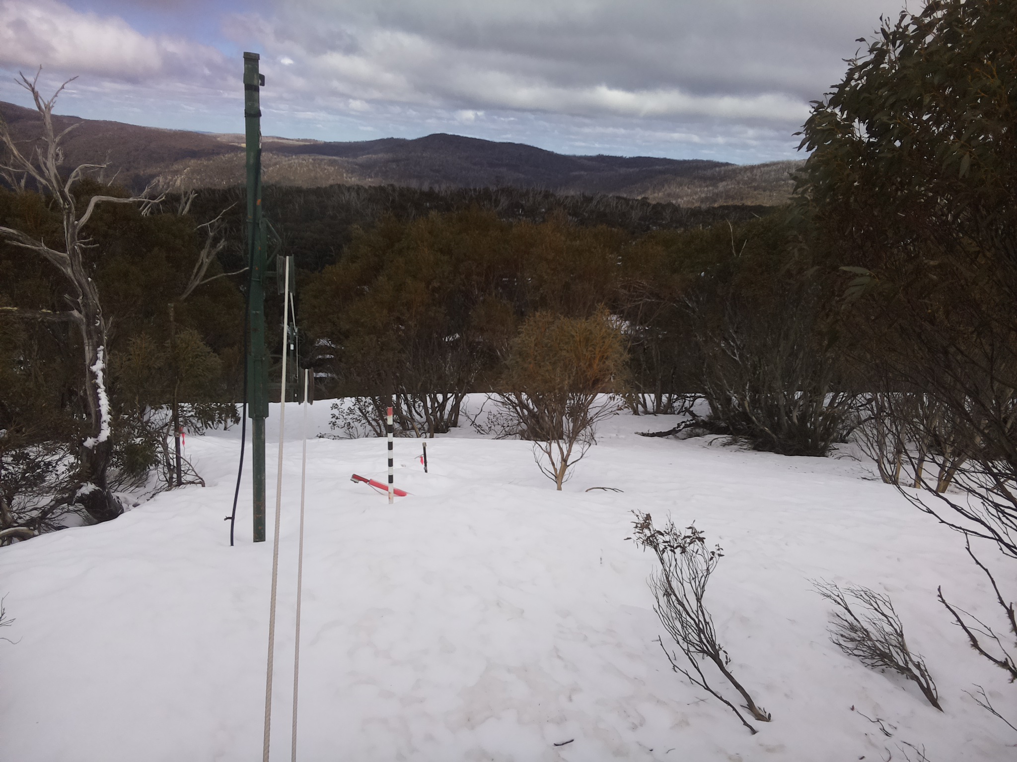 Bogong Web Cam 12:00pm Wednesday 17th of September 2025