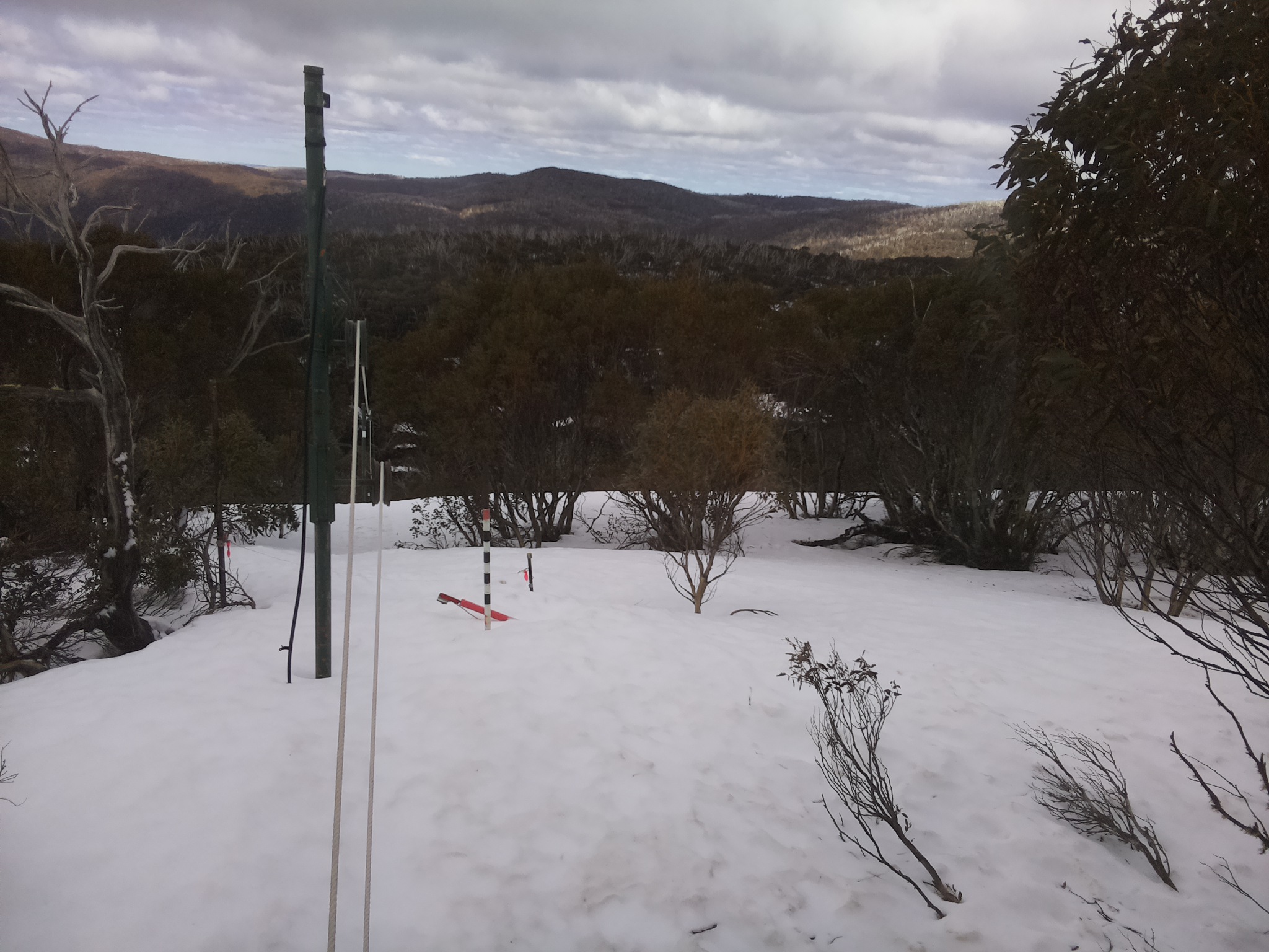 Bogong Web Cam 1:00pm Wednesday 17th of September 2025