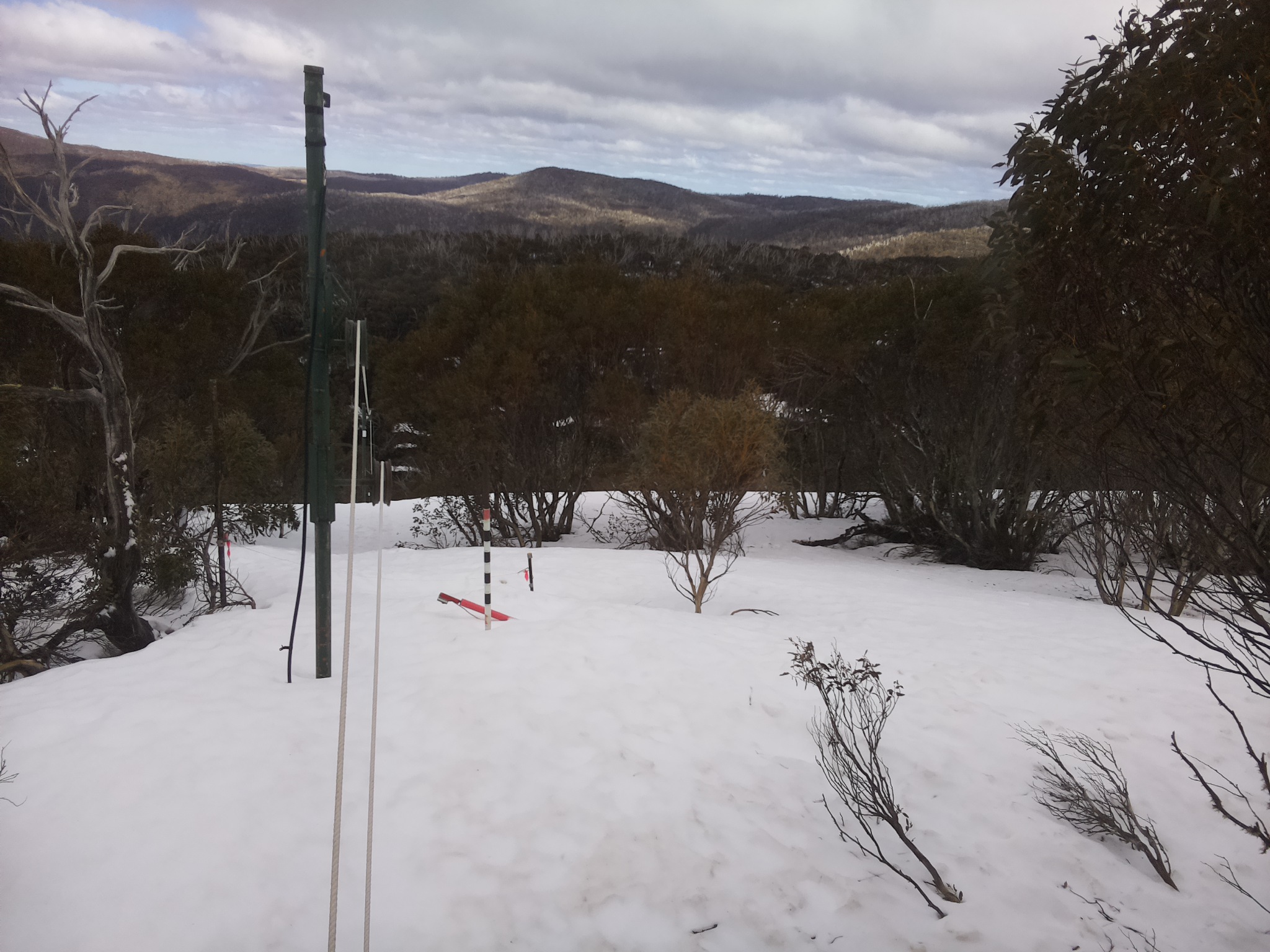Bogong Web Cam 1:10pm Wednesday 17th of September 2025