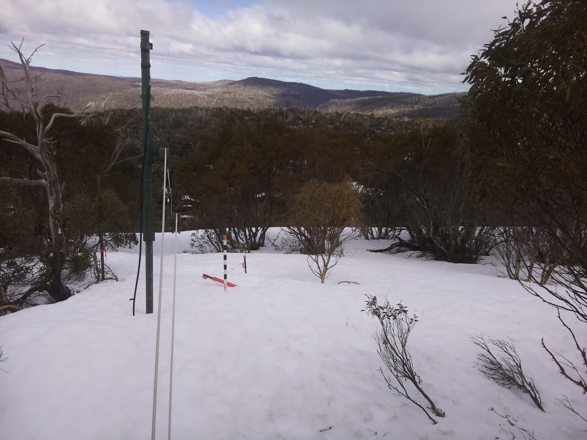 Bogong Web Cam 2:10pm Wednesday 17th of September 2025