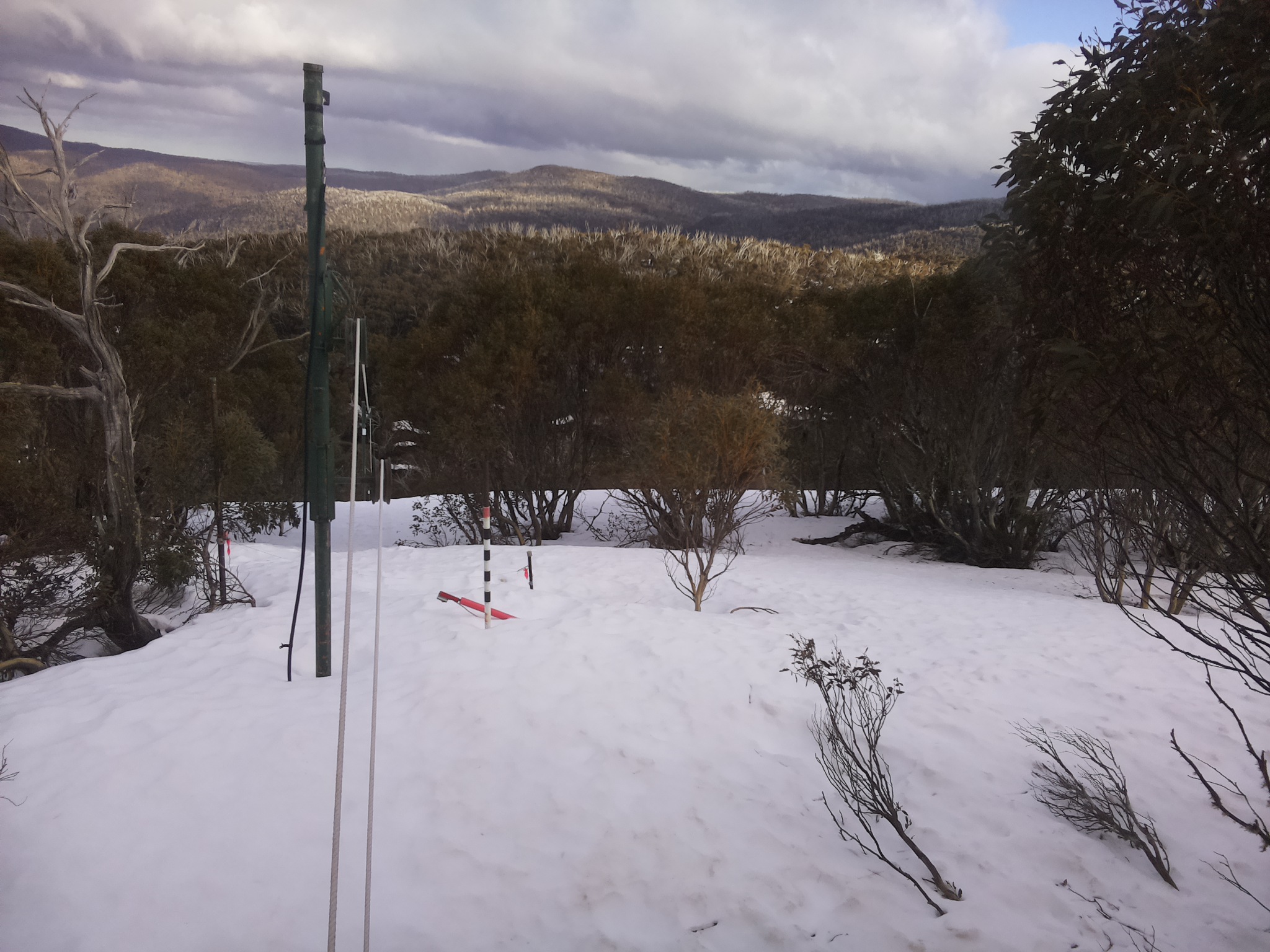 Bogong Web Cam 4:20pm Wednesday 17th of September 2025