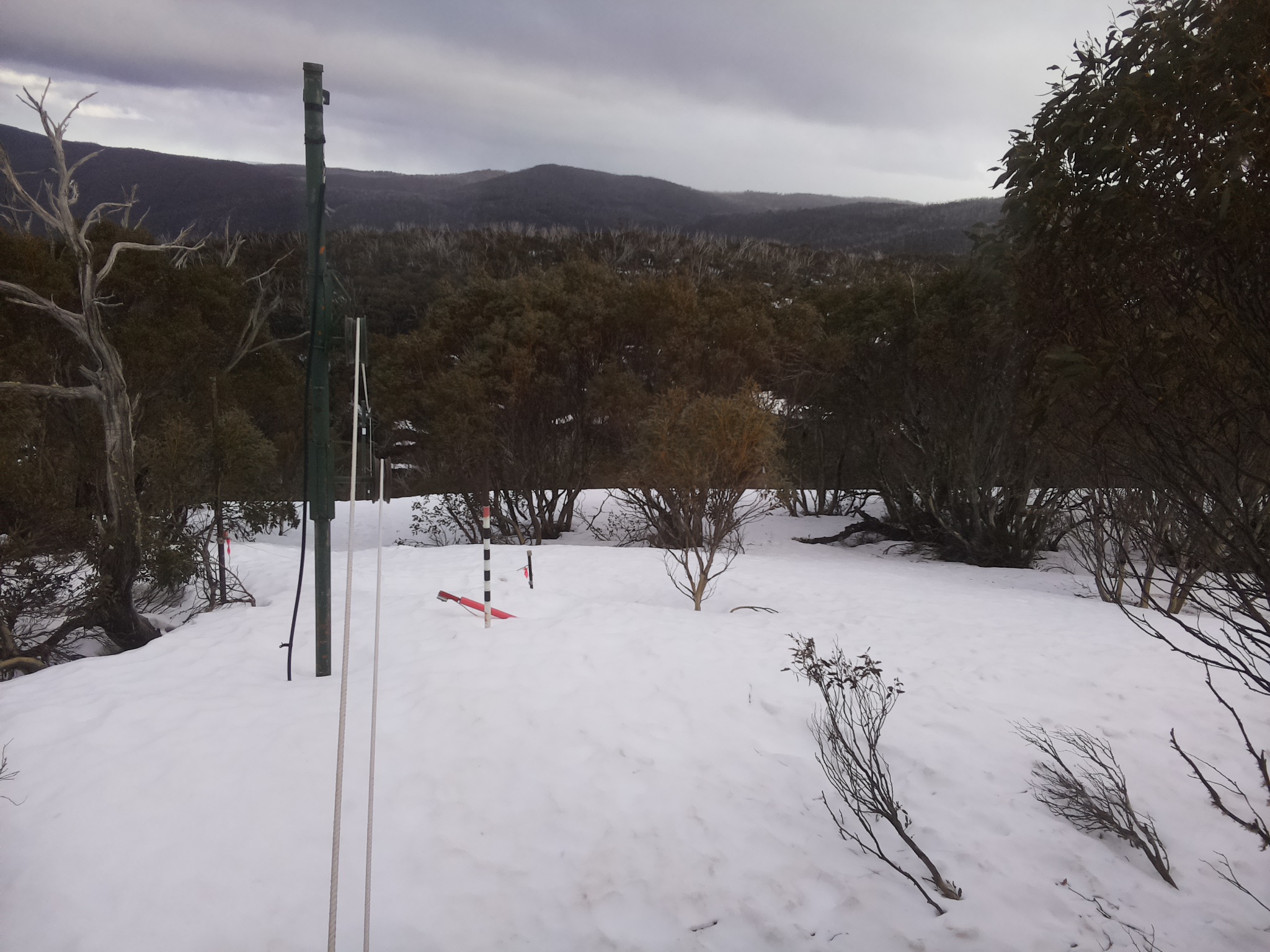 Bogong Web Cam 4:40pm Wednesday 17th of September 2025