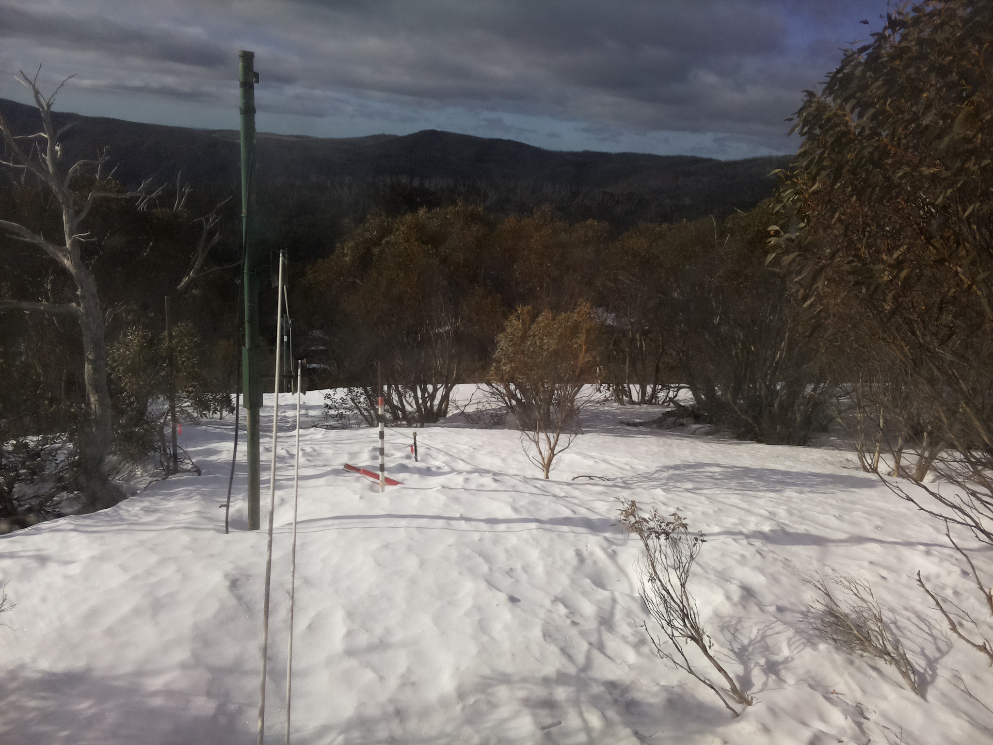 Bogong Web Cam 8:20am Thursday 18th of September 2025