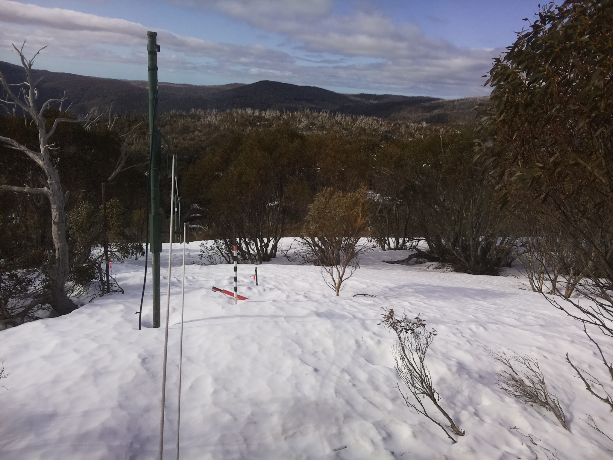 Bogong Web Cam 8:50am Thursday 18th of September 2025