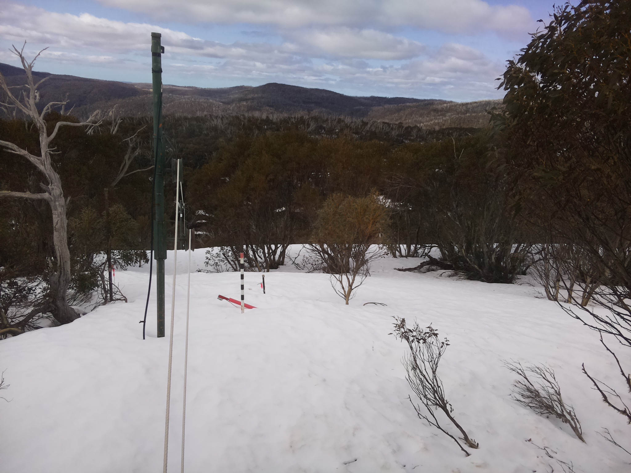 Bogong Web Cam 9:40am Thursday 18th of September 2025