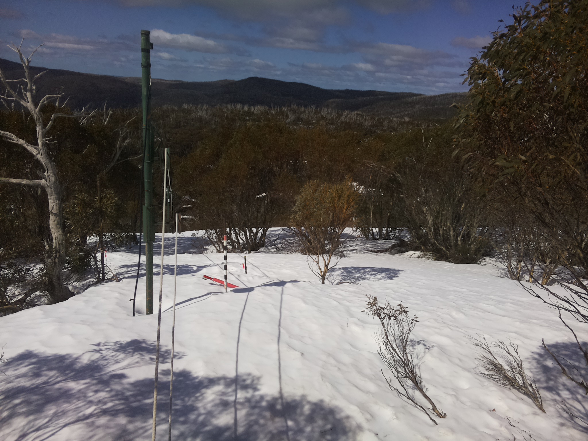 Bogong Web Cam 10:50am Thursday 18th of September 2025