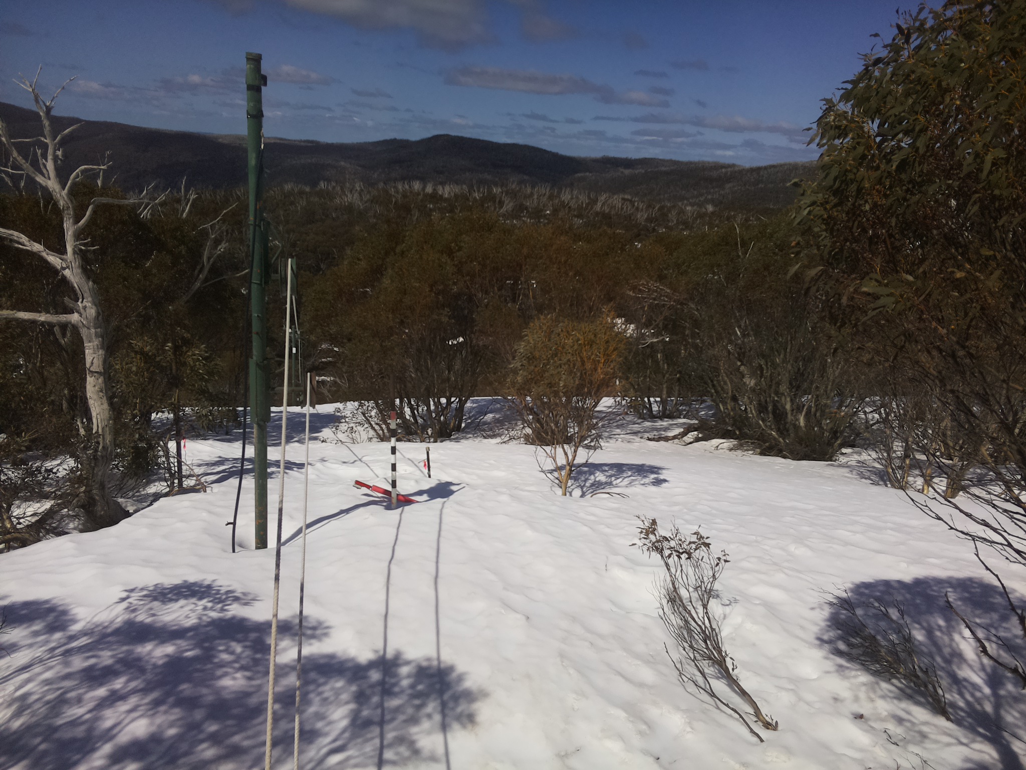 Bogong Web Cam 11:30am Thursday 18th of September 2025