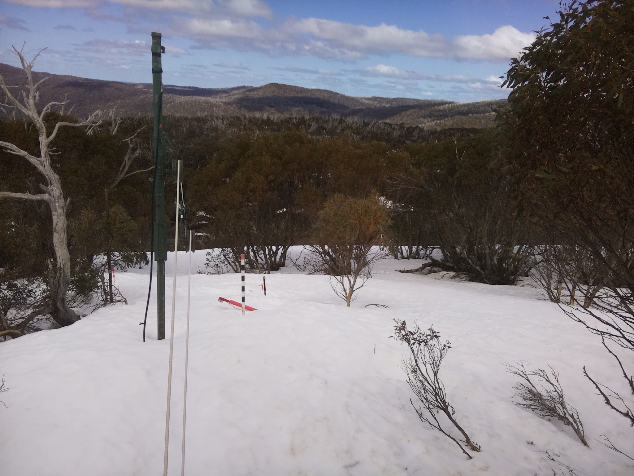 Bogong Web Cam 12:20pm Thursday 18th of September 2025