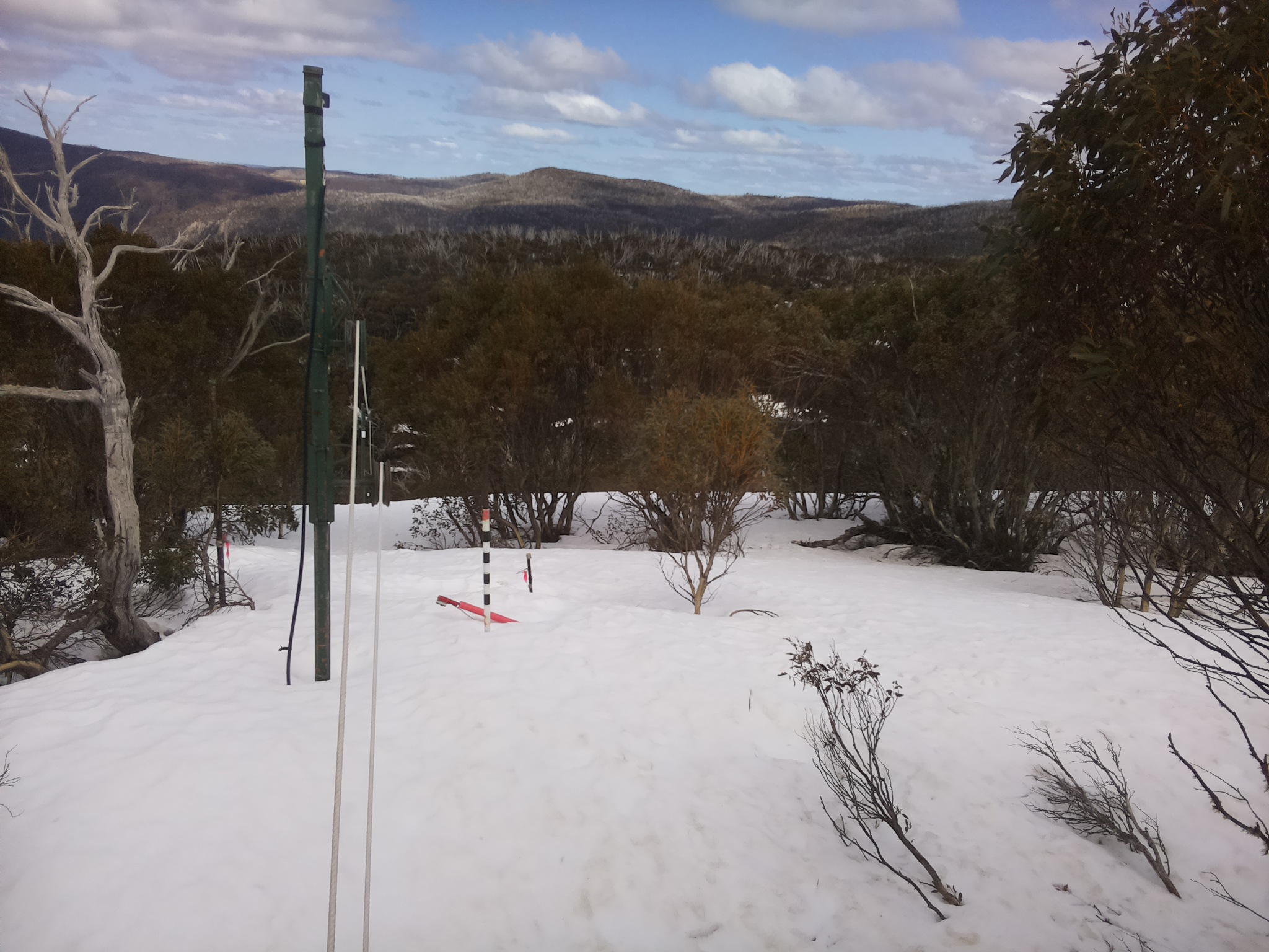 Bogong Web Cam 1:10pm Thursday 18th of September 2025