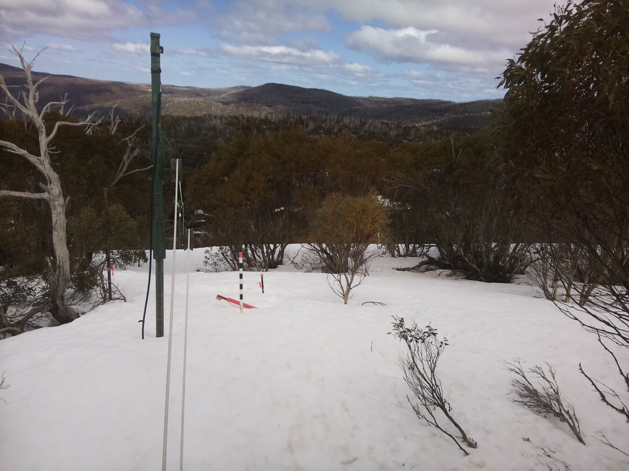 Bogong Web Cam 1:20pm Thursday 18th of September 2025