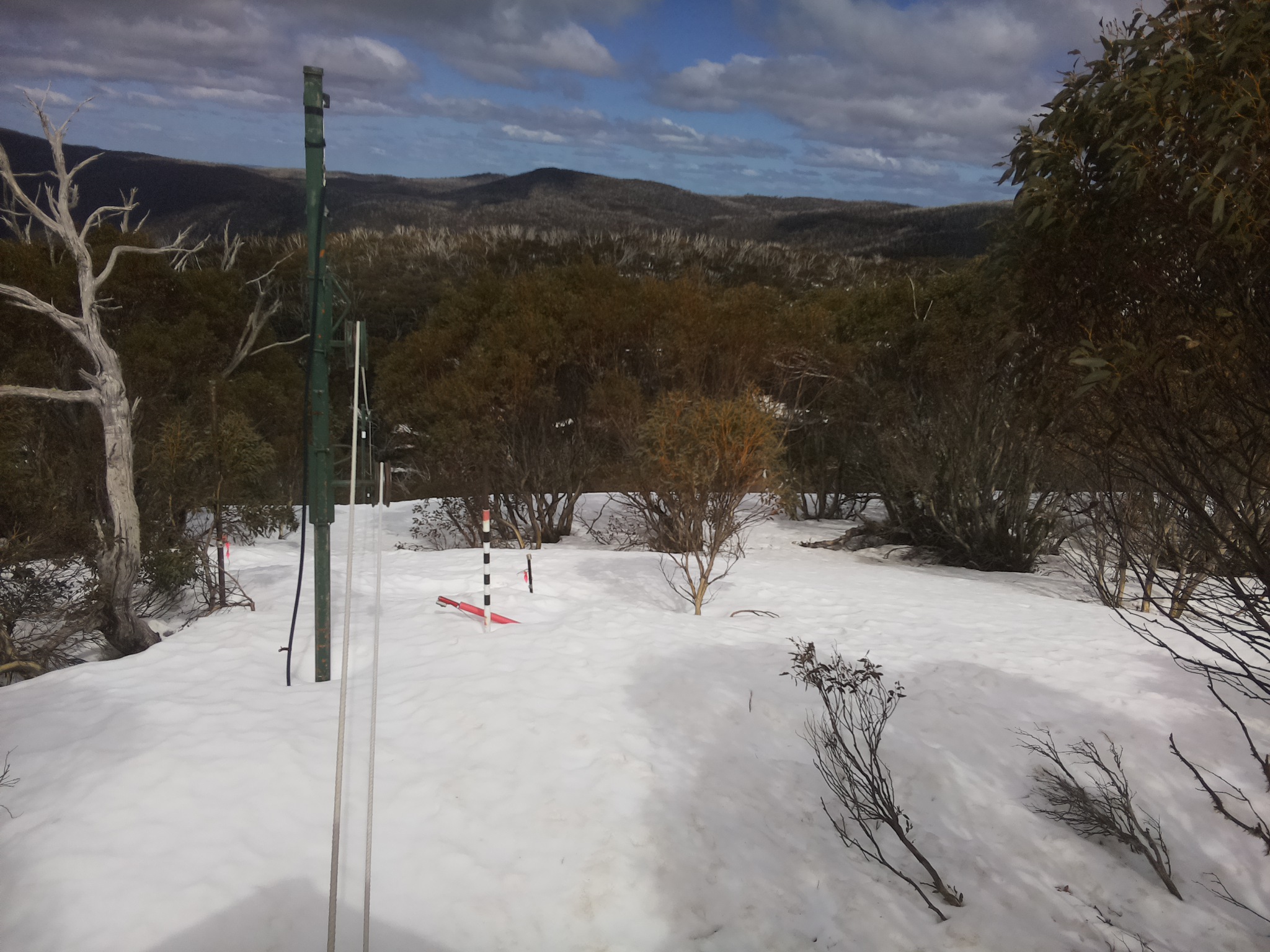Bogong Web Cam 1:40pm Thursday 18th of September 2025
