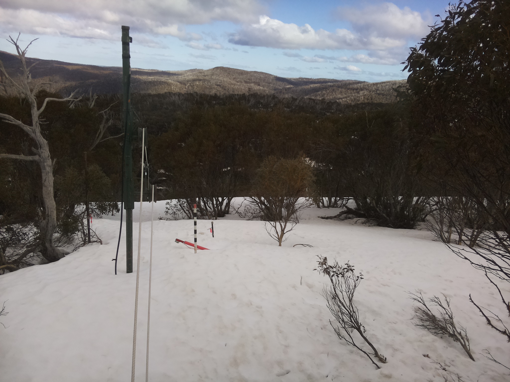 Bogong Web Cam 3:50pm Thursday 18th of September 2025