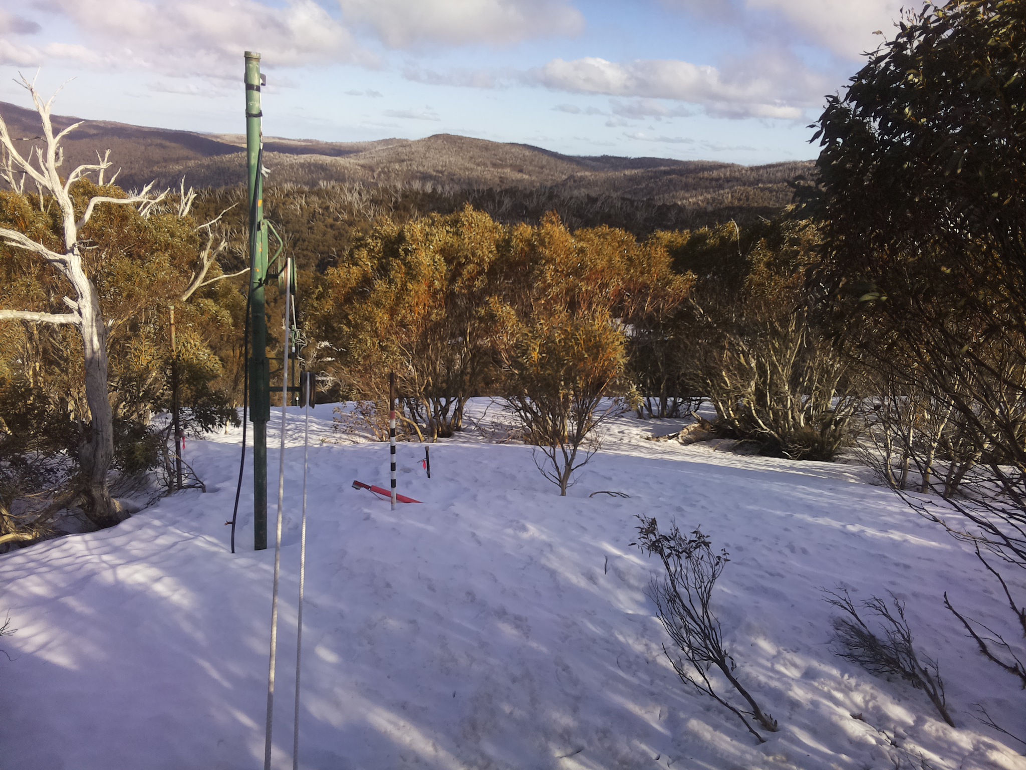 Bogong Web Cam 4:10pm Thursday 18th of September 2025
