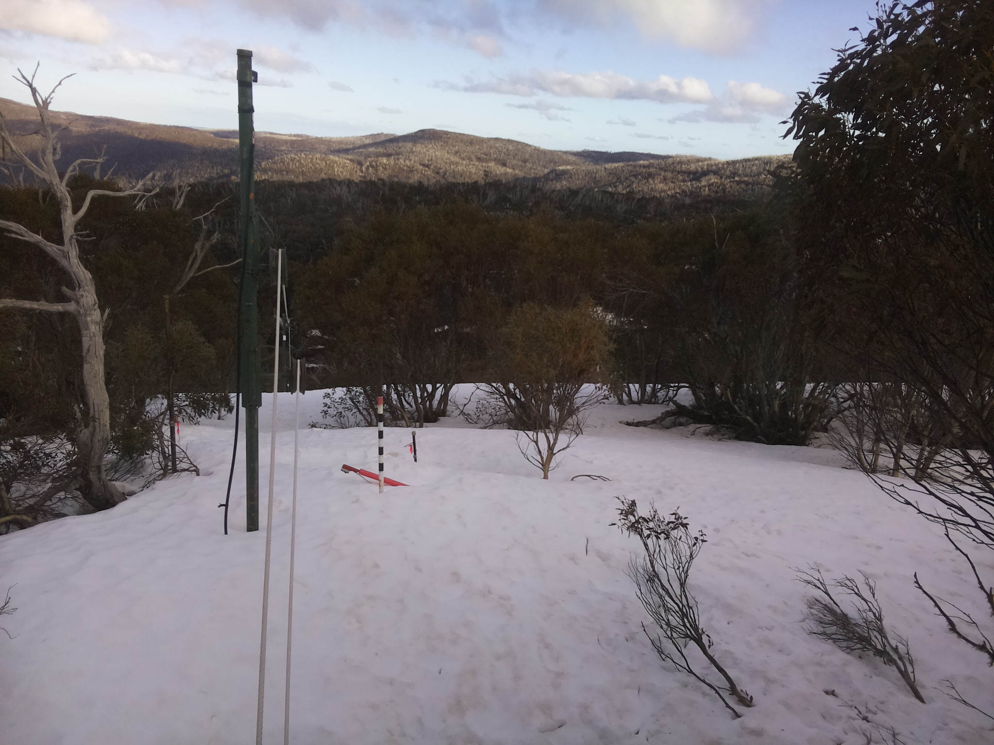 Bogong Web Cam 4:40pm Thursday 18th of September 2025