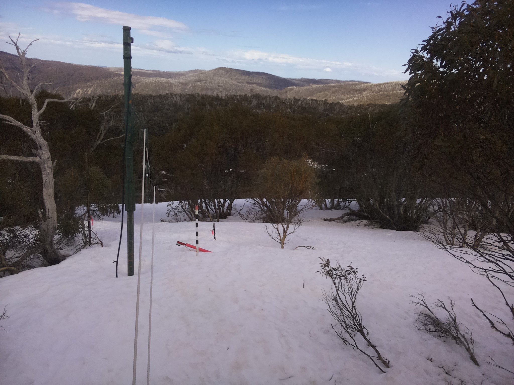 Bogong Web Cam 12:00pm Friday 19th of September 2025