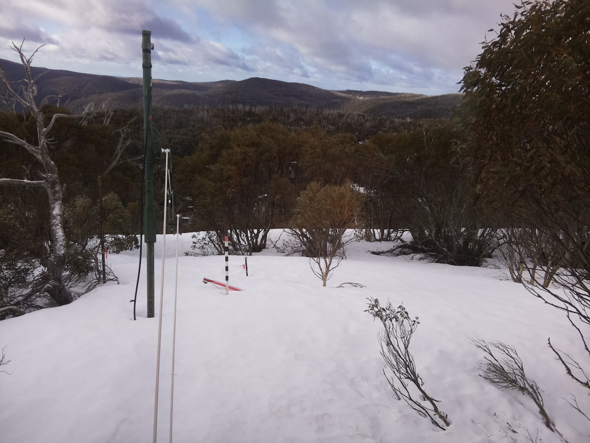 Bogong Web Cam 8:20am Saturday 20th of September 2025